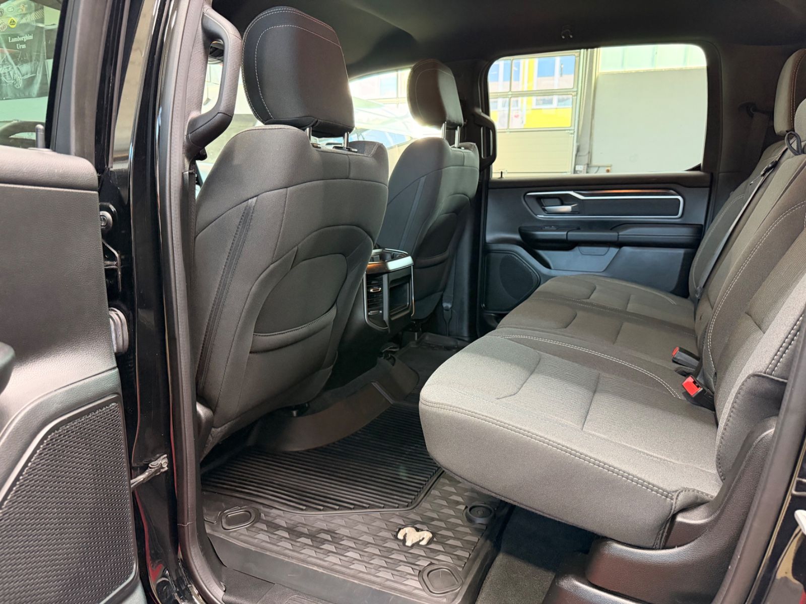 Dodge RAM 1500 3.0 EcoDiesel Bighorn Kamera Hardtop