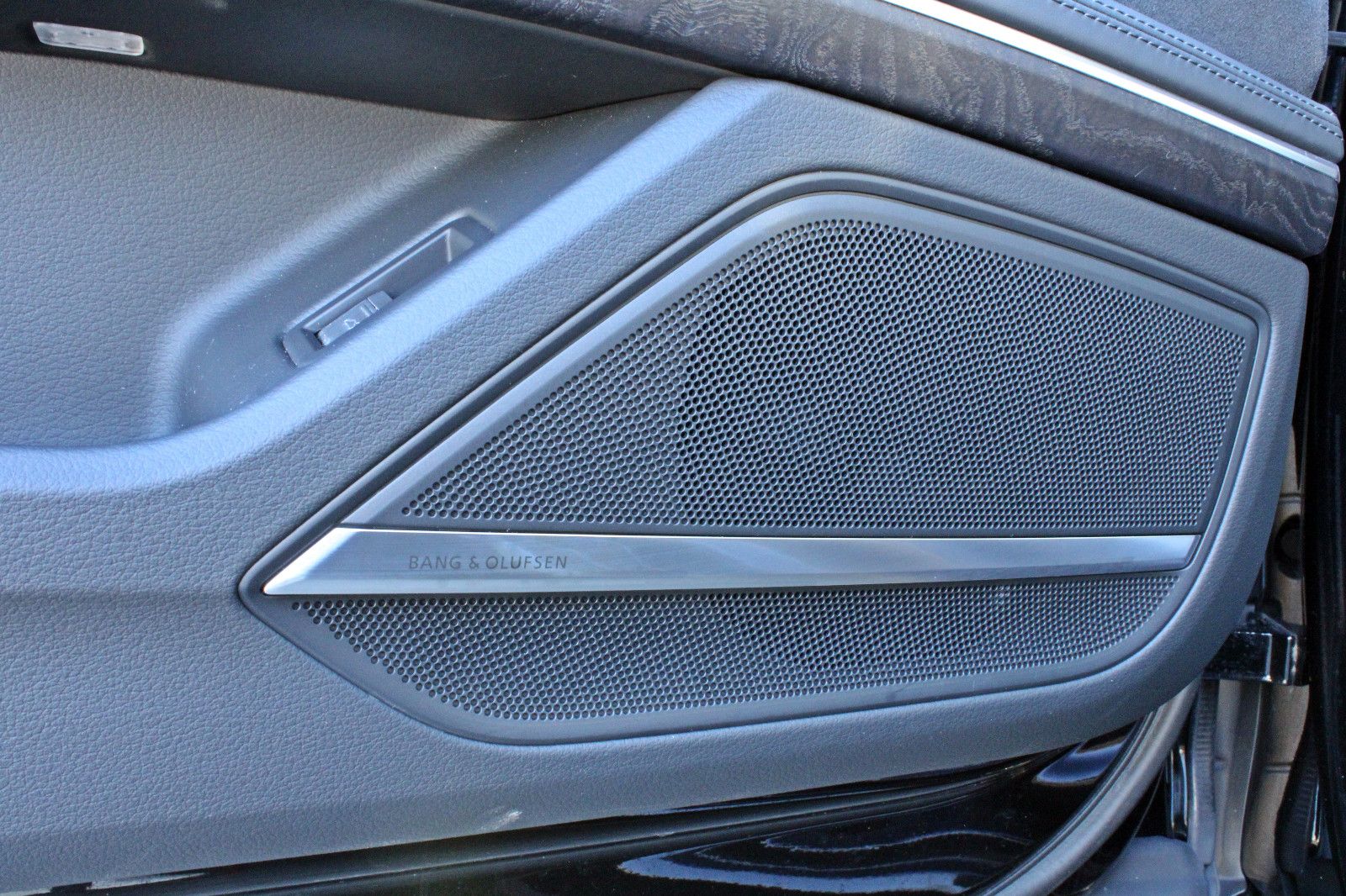 Audi A8 50TDI qu - Samsaru's Car Outlet