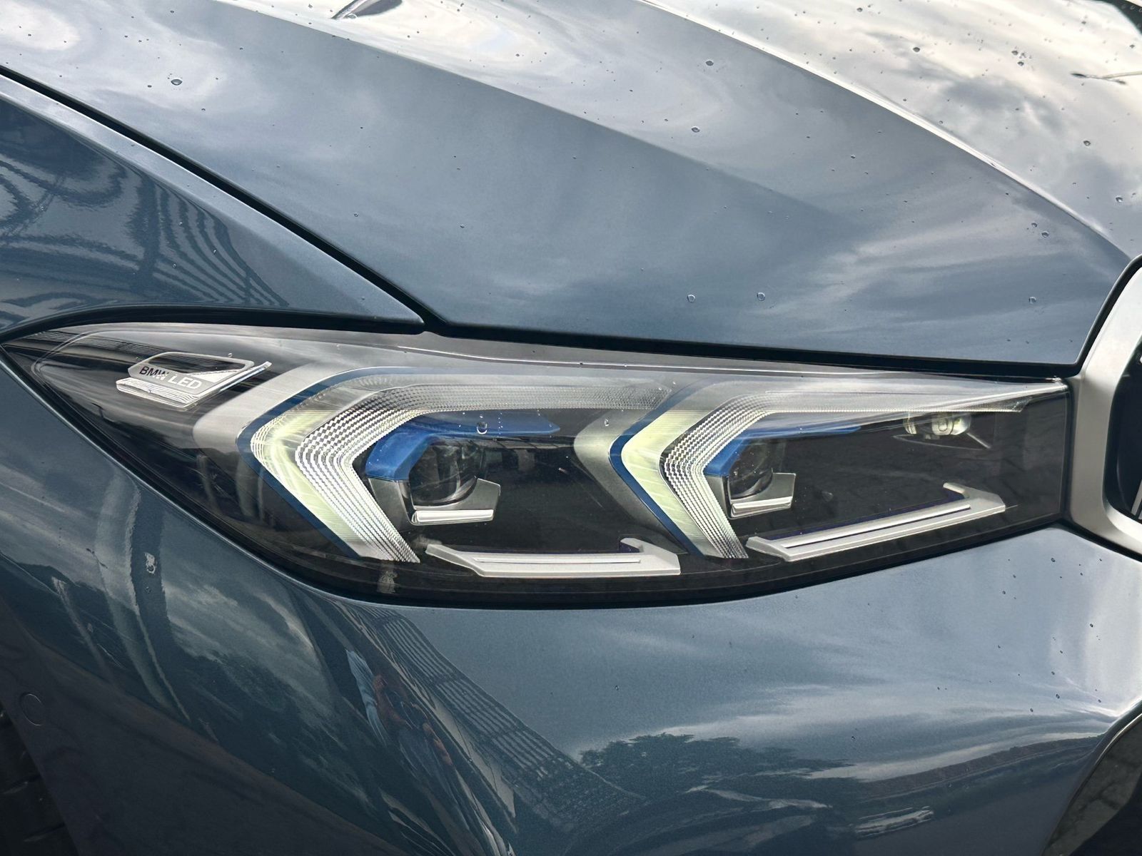 BMW 330e xDrive Touring M Sport Stop&Go Pano AHK 19"