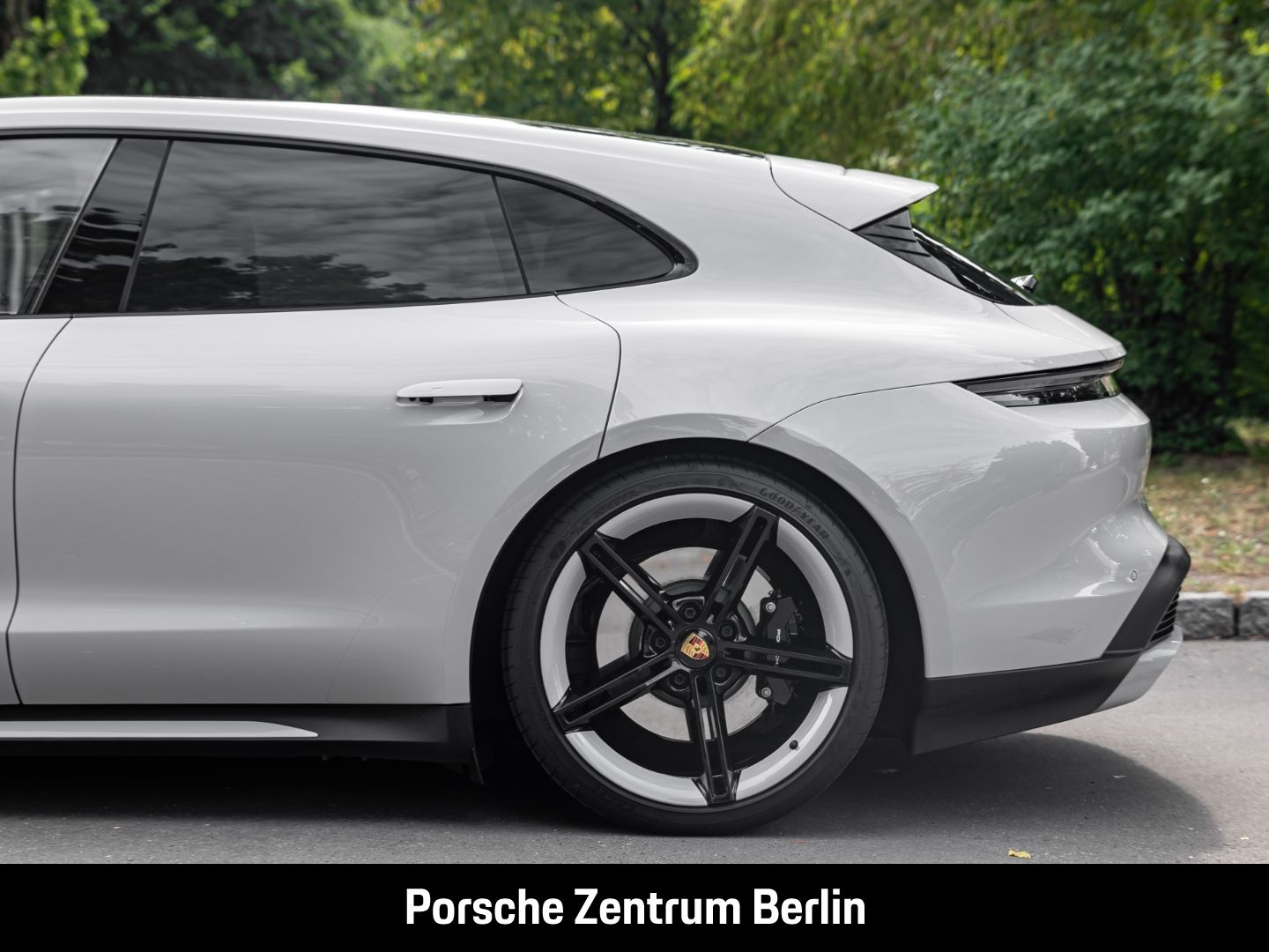 Porsche Taycan Turbo Sport Turismo Burmester Panorama