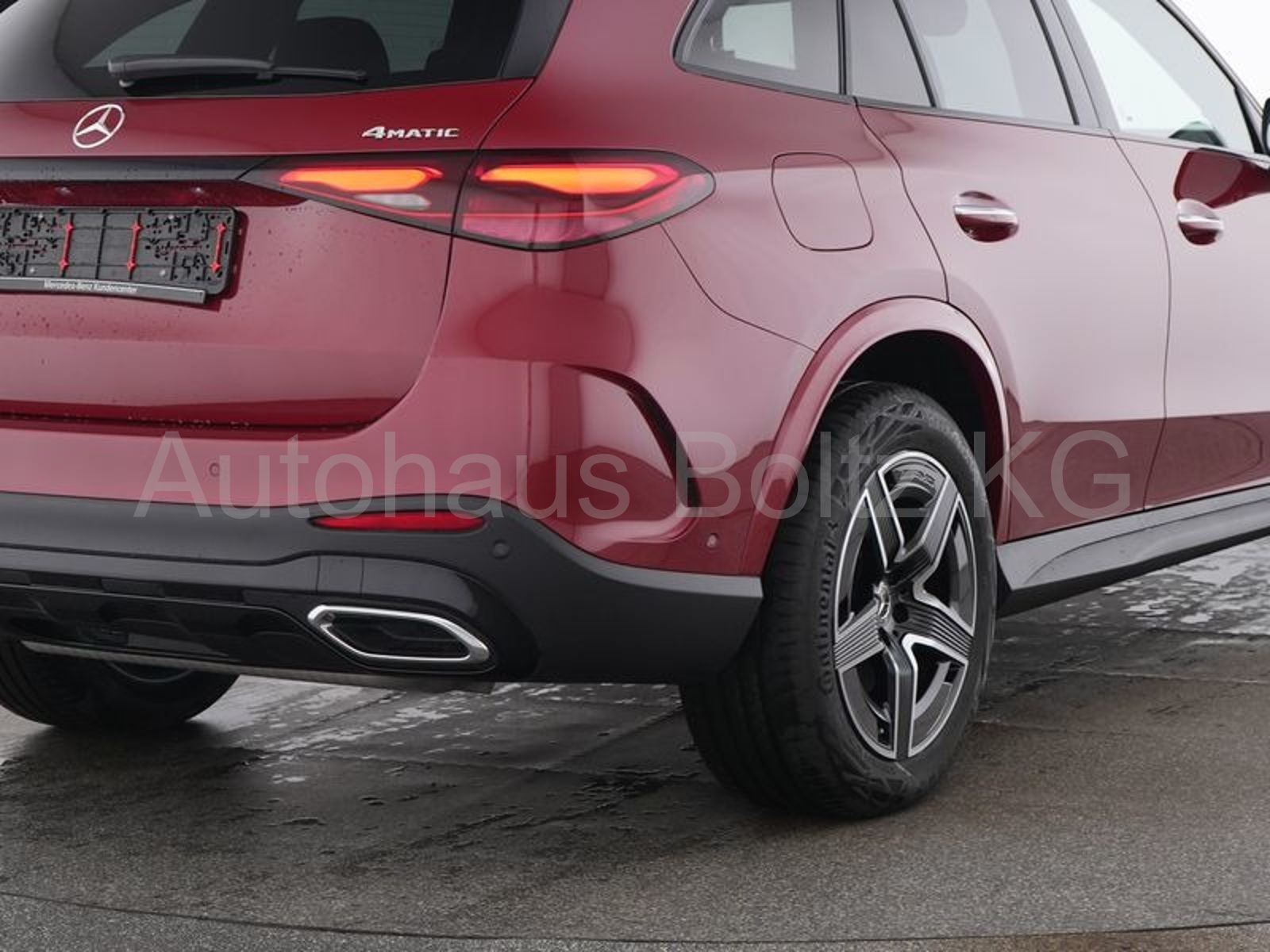 Mercedes-Benz GLC 300 e 4M AMG ENp 92300 Distr. Pano AHK 360 K