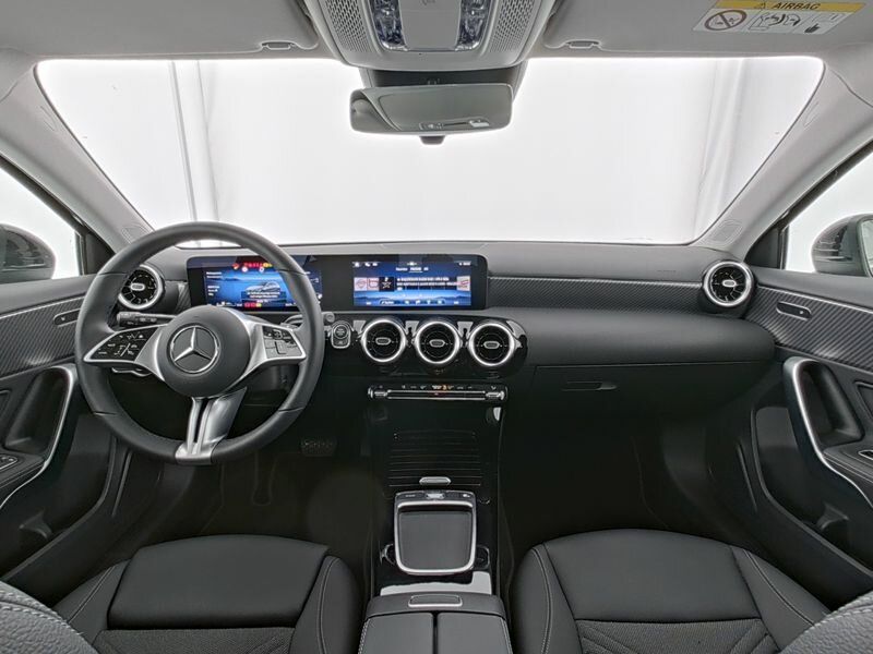 Mercedes-Benz A 180 PROGRESSIVE - Samsaru's Car Outlet