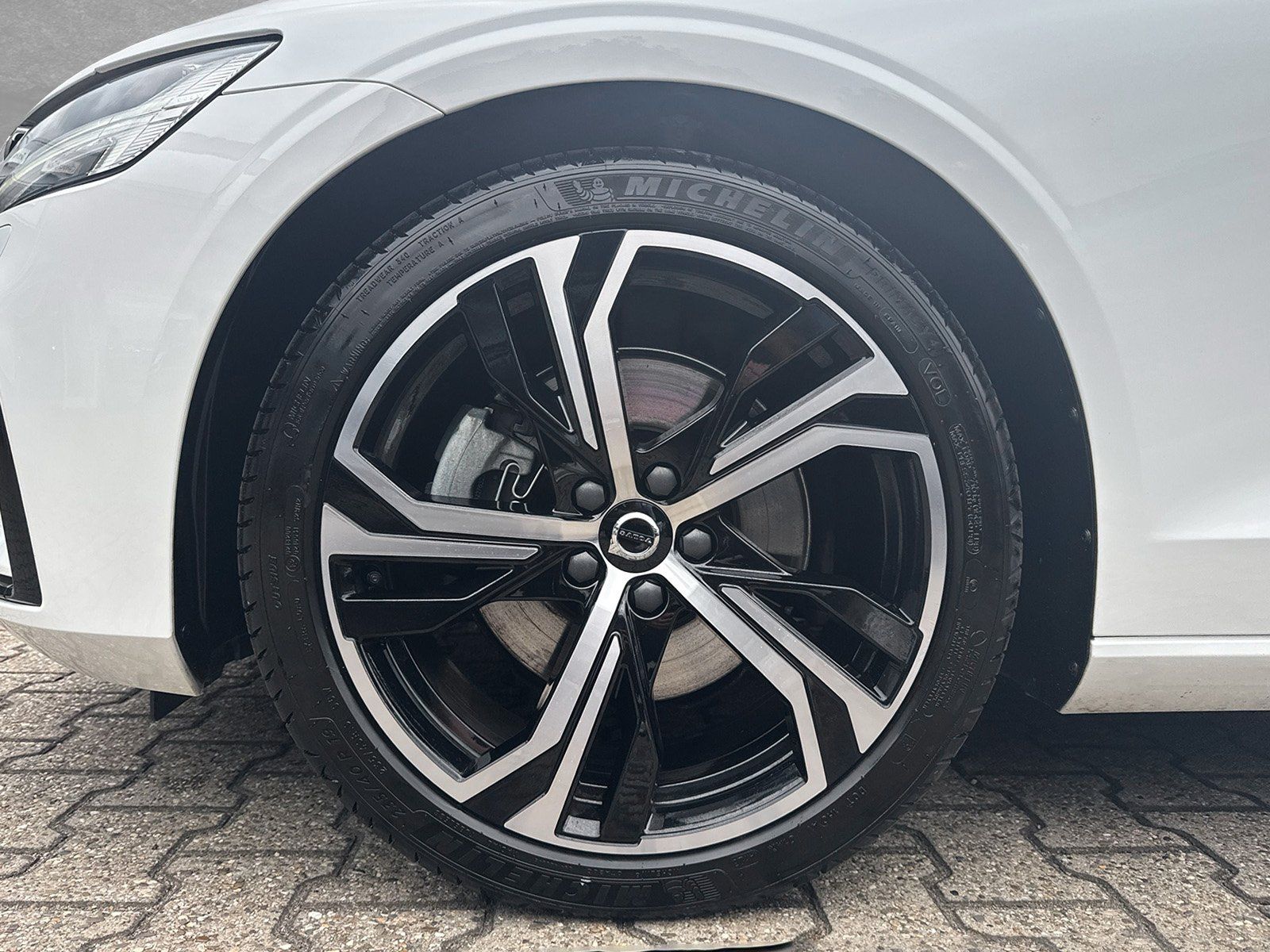 Volvo S60 B4 Benzin Plus Dark H&K STANDHZ LED LHZ SHZ