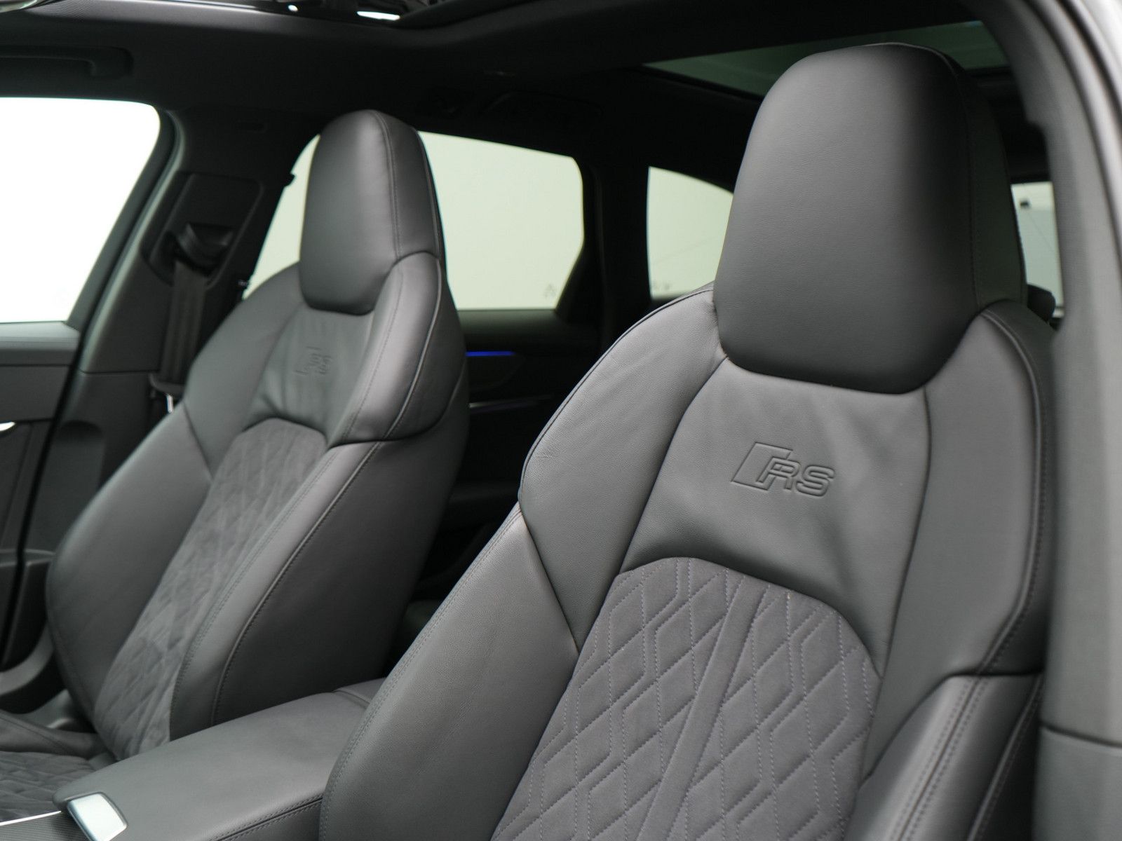 Audi RS6 VIRT PANO B&O LASER MEMORY SHZ RAUTE LEDER