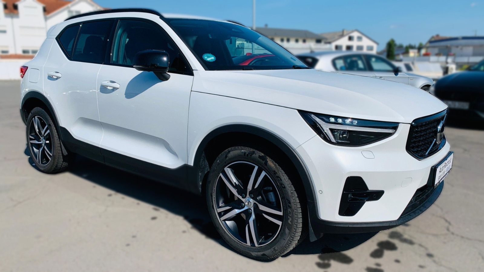 Volvo XC40 B3 Aut. Plus Dark - Samsaru's Car Outlet