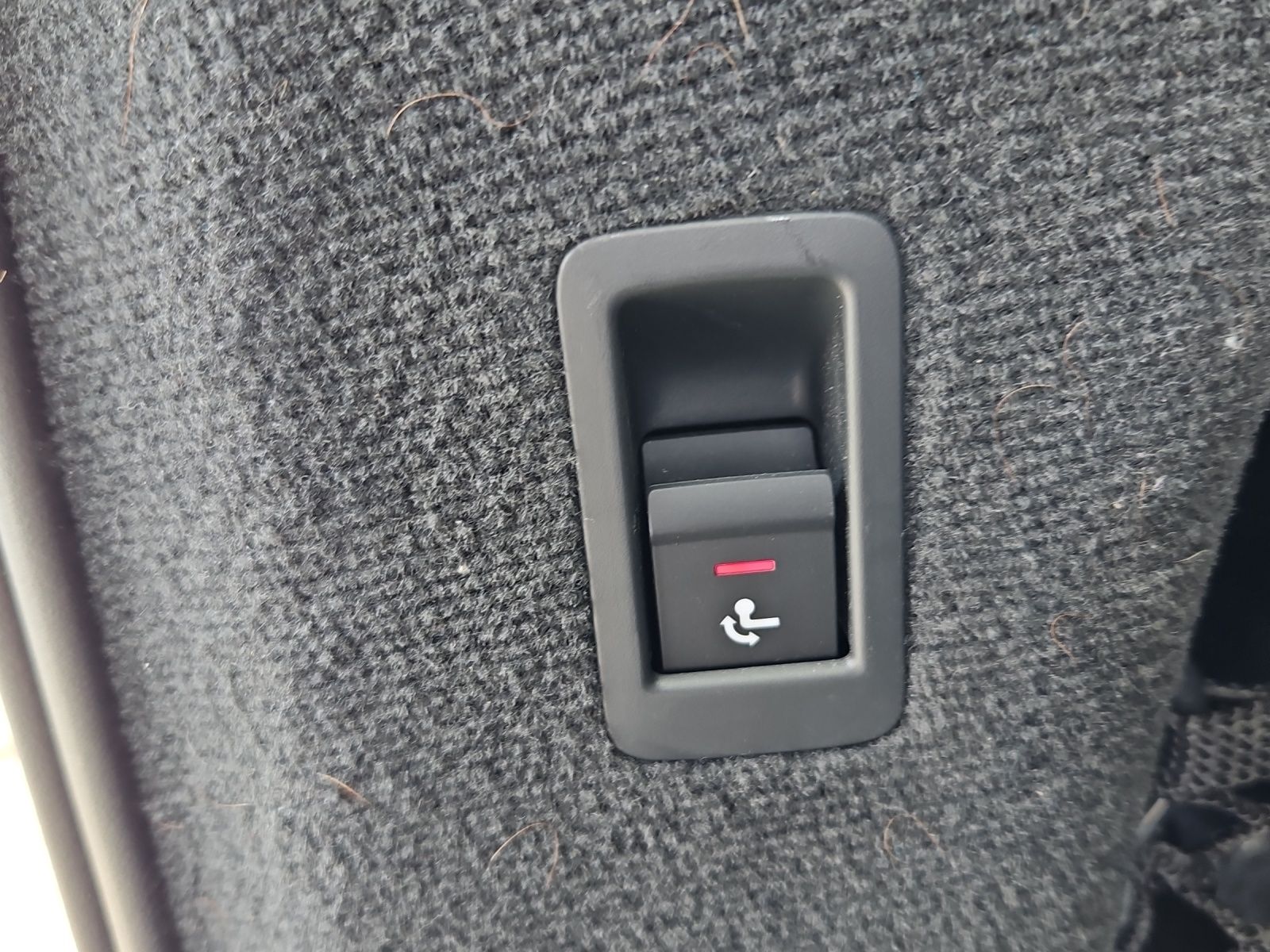 Audi A6 Avant TFSI 55 e quattro S tronic S line  Head