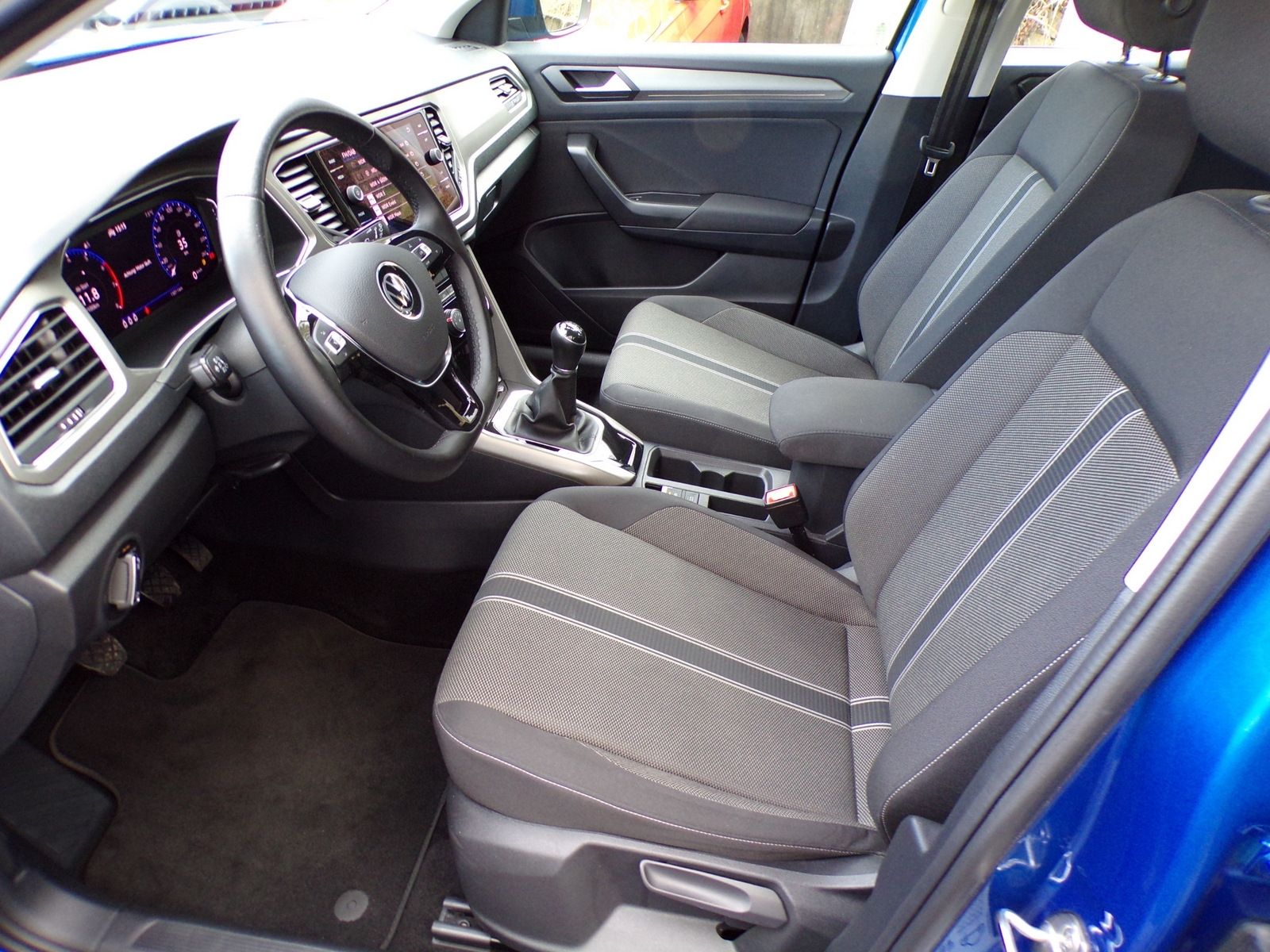 Volkswagen T-ROC 1.0 TSI STYLE - Samsaru's Car Outlet