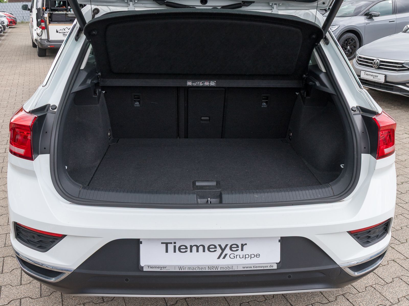 Volkswagen T-Roc 1.5 TSI DSG STYLE - Samsaru's Car Outlet