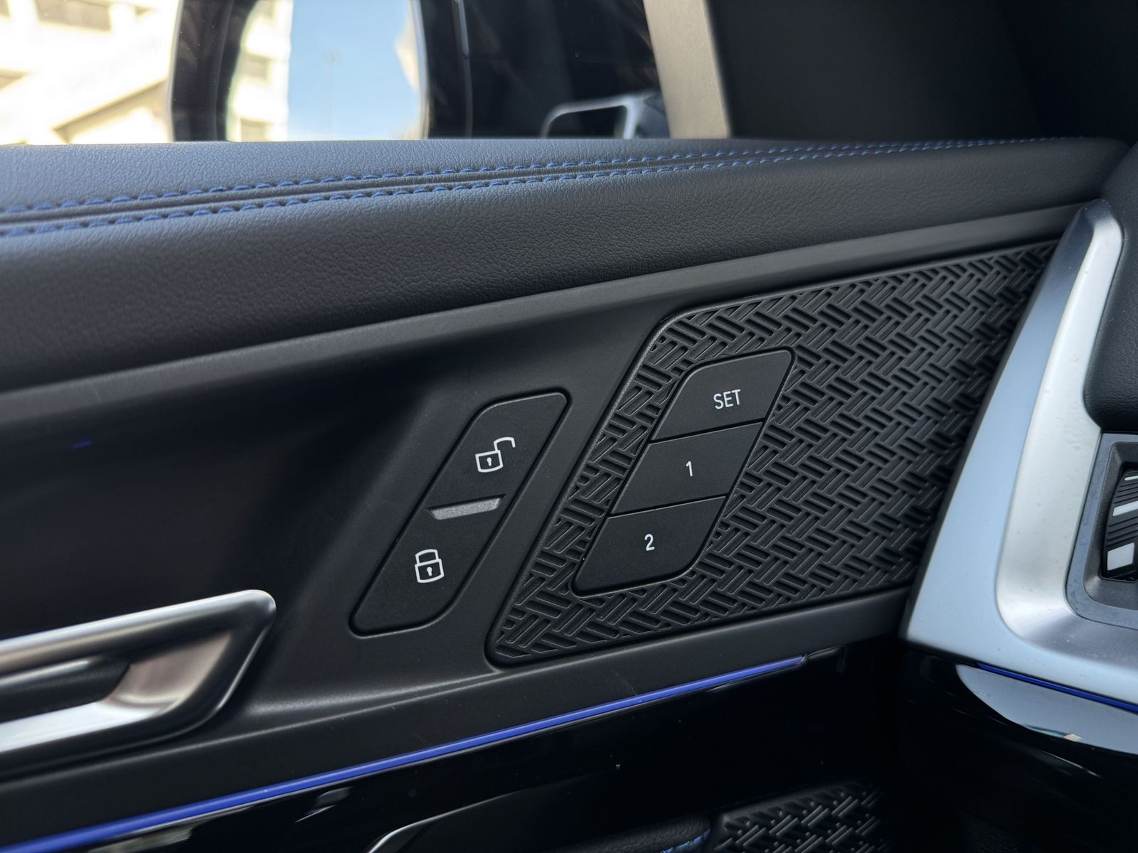 BMW X1 xDrive23i M Sport - Samsaru's Car Outlet