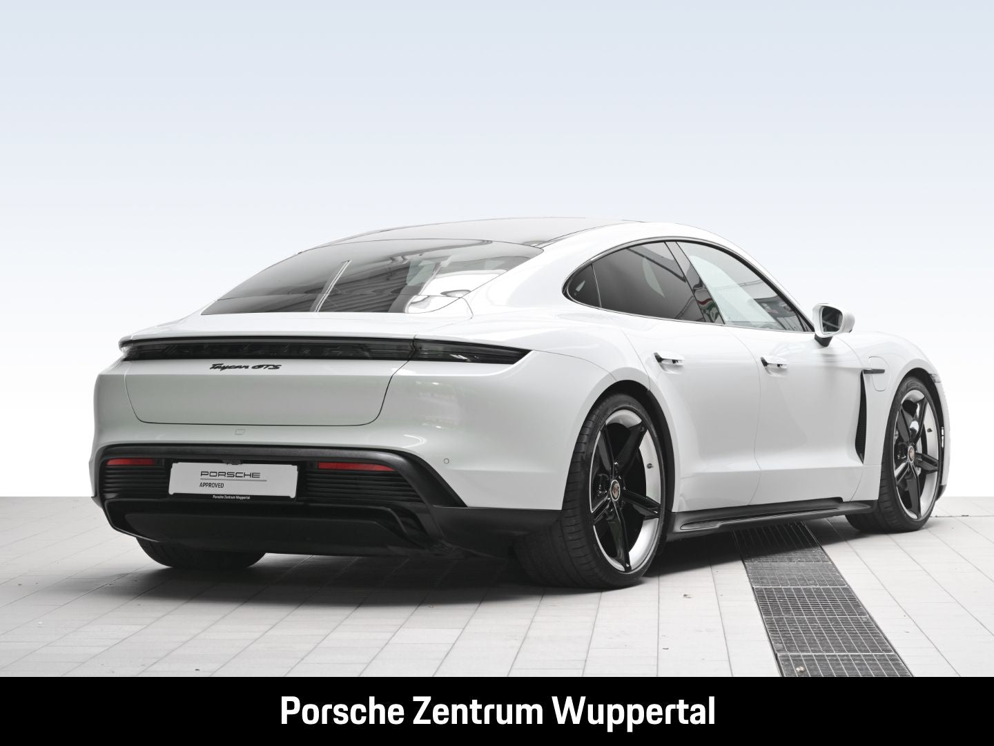 Porsche Taycan GTS Head-Up BOSE 21-Zoll Panoramadach