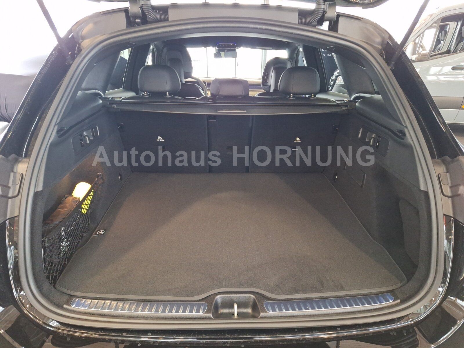 Mercedes-Benz GLC 300 d AMG 4M Edition 360° Distr AHK Memo 20"