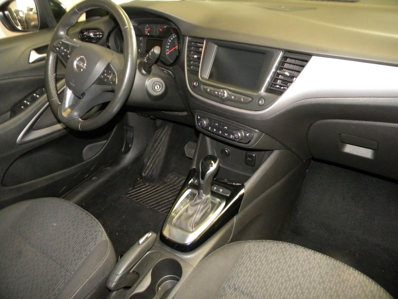 Opel Crossland Edition - Samsaru's Car Outlet