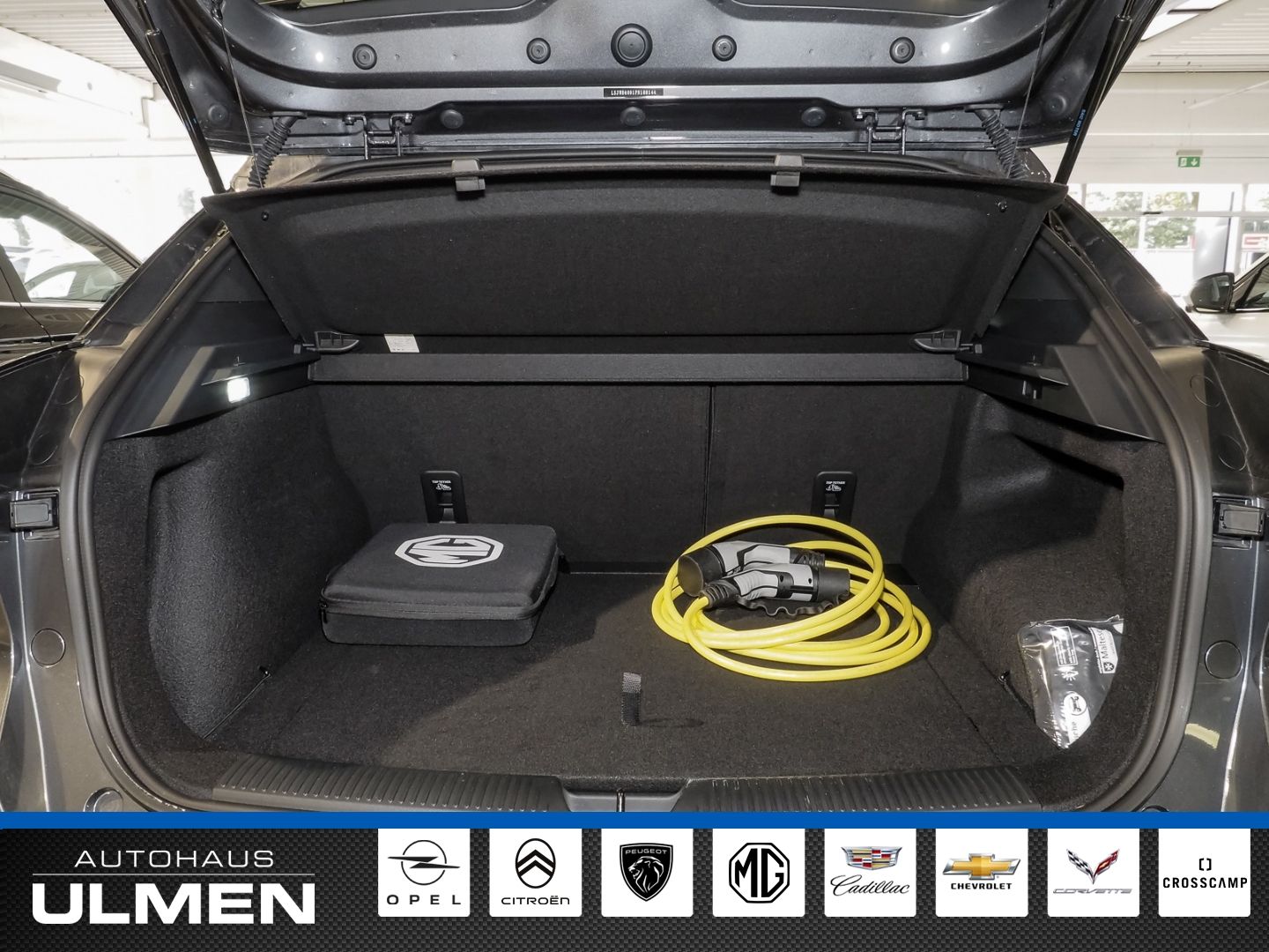 MG4 Luxury Elektromotor 150 kW Leder 360 Kamera