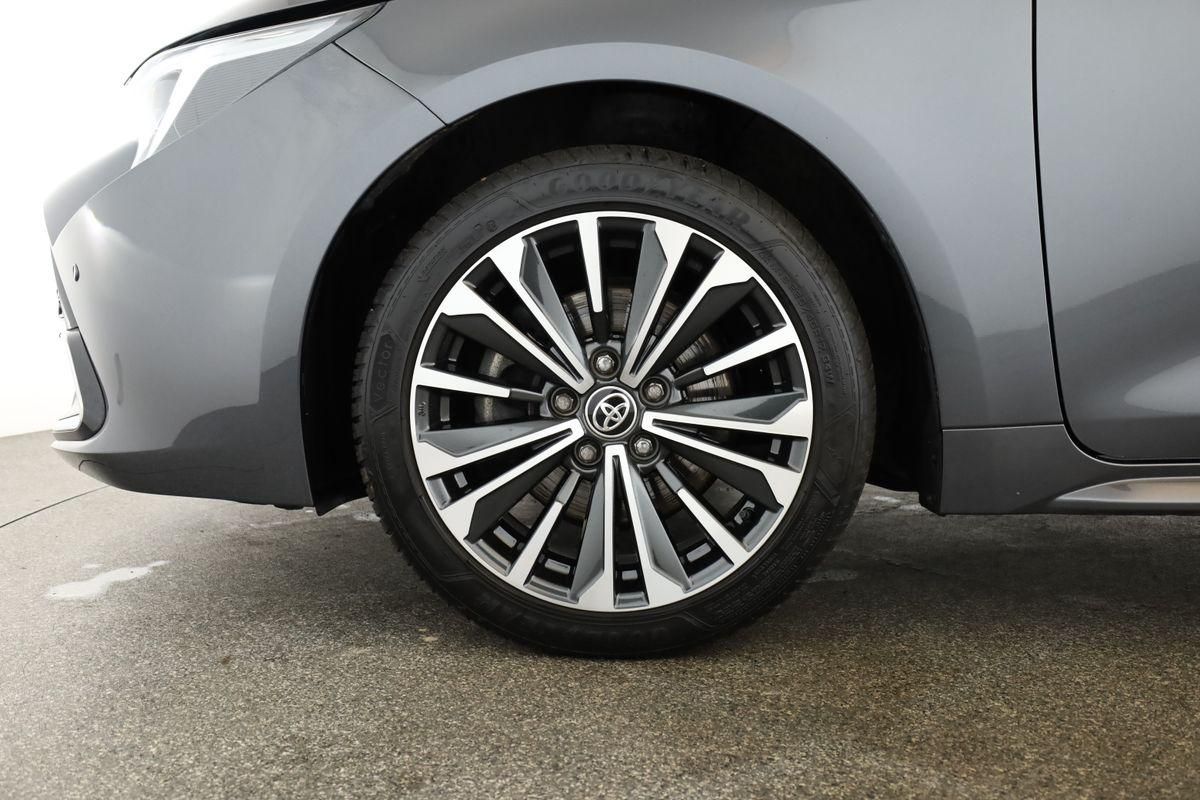 Toyota Corolla Touring Sports 2.0 CVT Team D Navi Kam