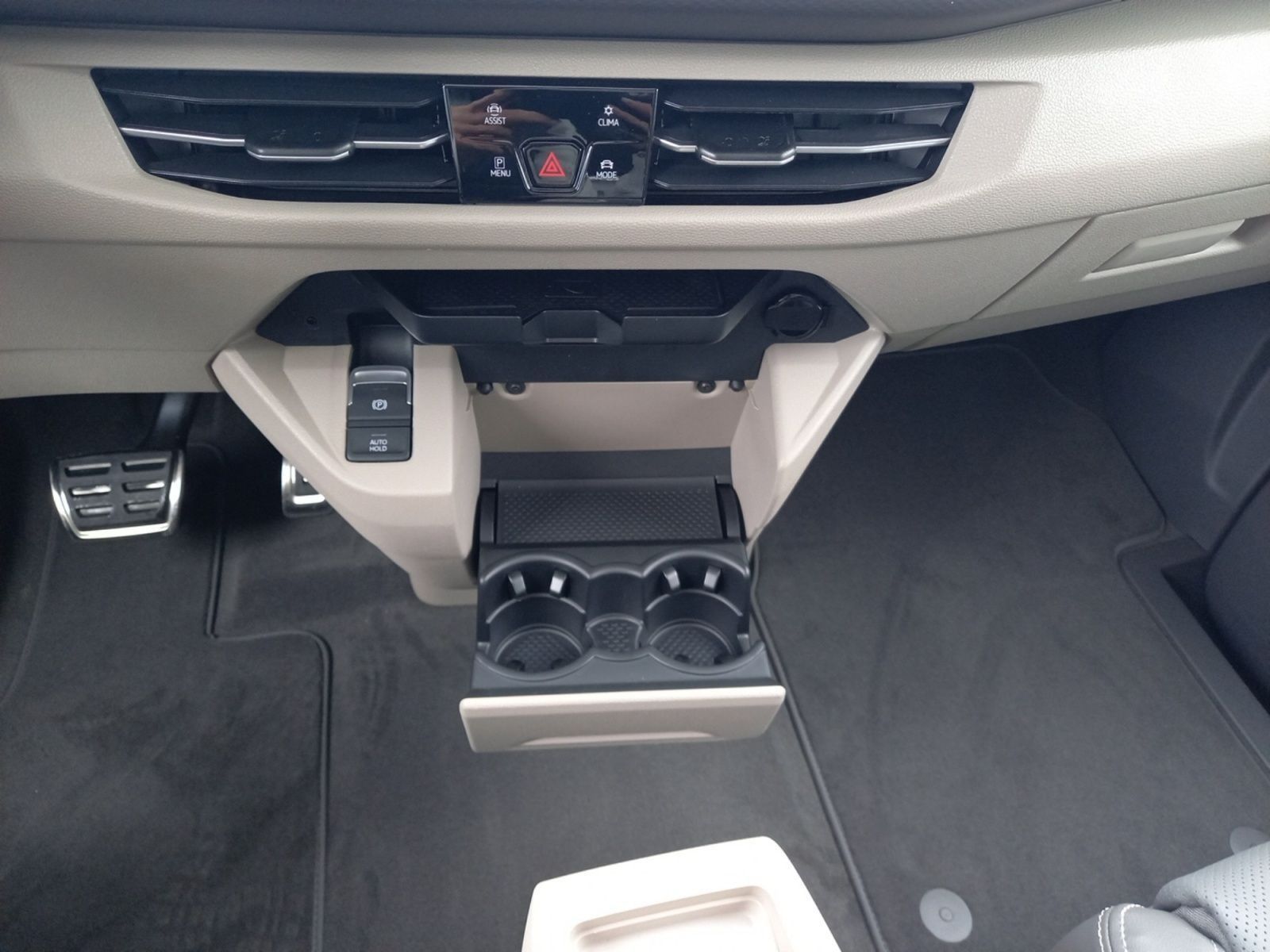Volkswagen Multivan Style 2.0 l 150 kW TSI OPF 7-Gang-DSG R - Samsaru's Car Outlet