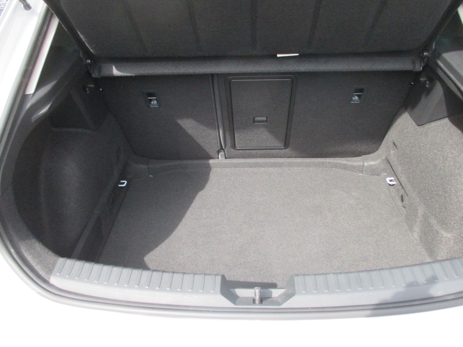Cupra Leon 1.5 eTSI DSG - Samsaru's Car Outlet