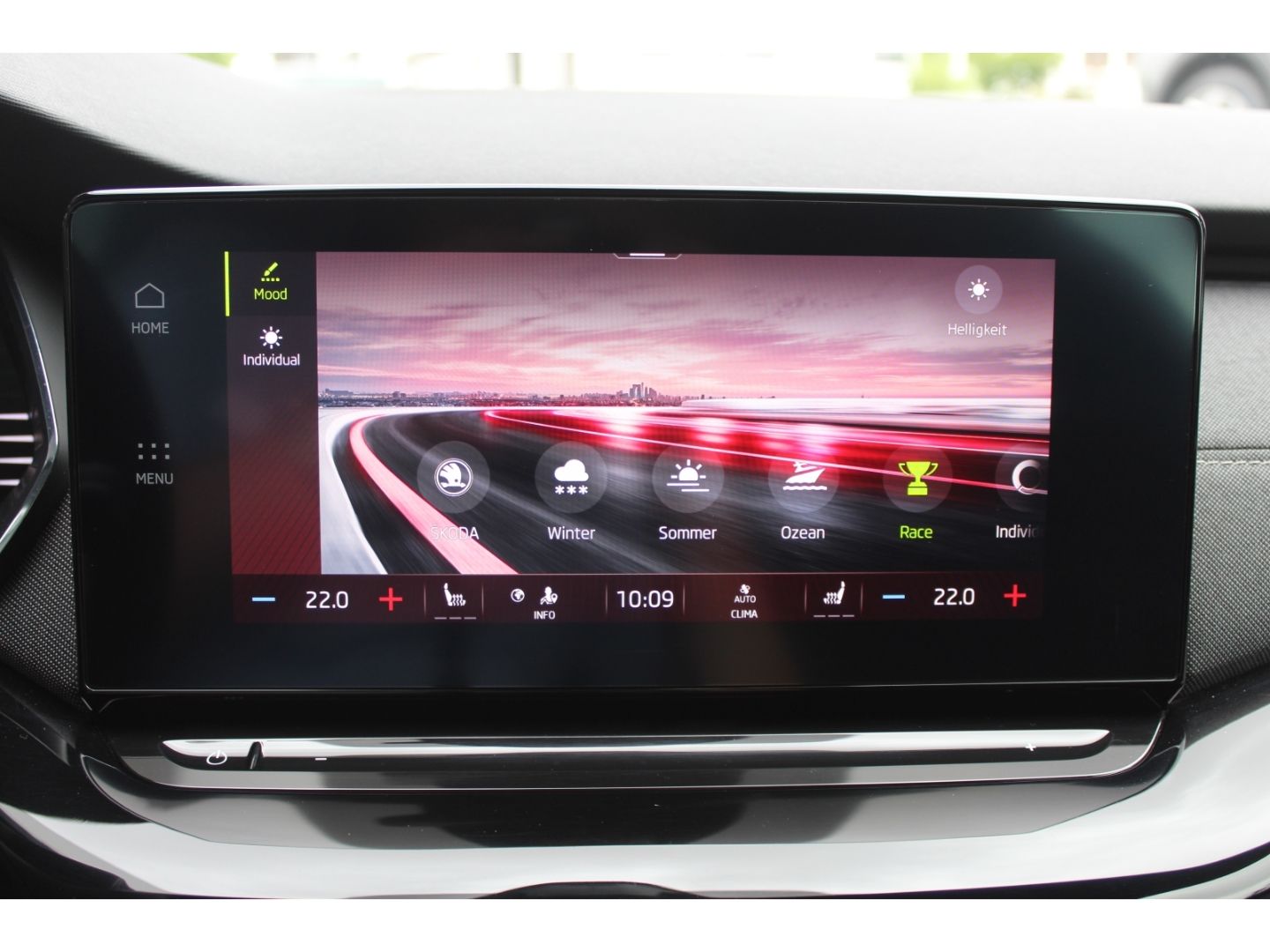 Skoda Octavia Sportline 1.5 TSI - Samsaru's Car Outlet
