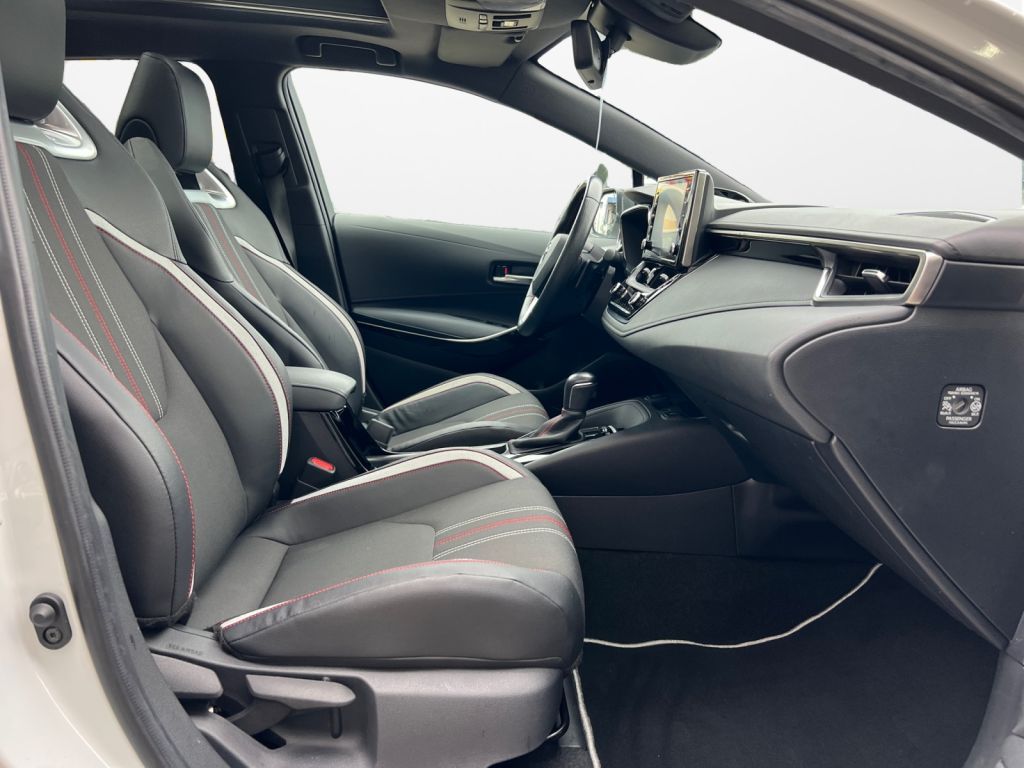 Toyota Corolla 2.0 Hybrid TS GR Sport - Samsaru's Car Outlet