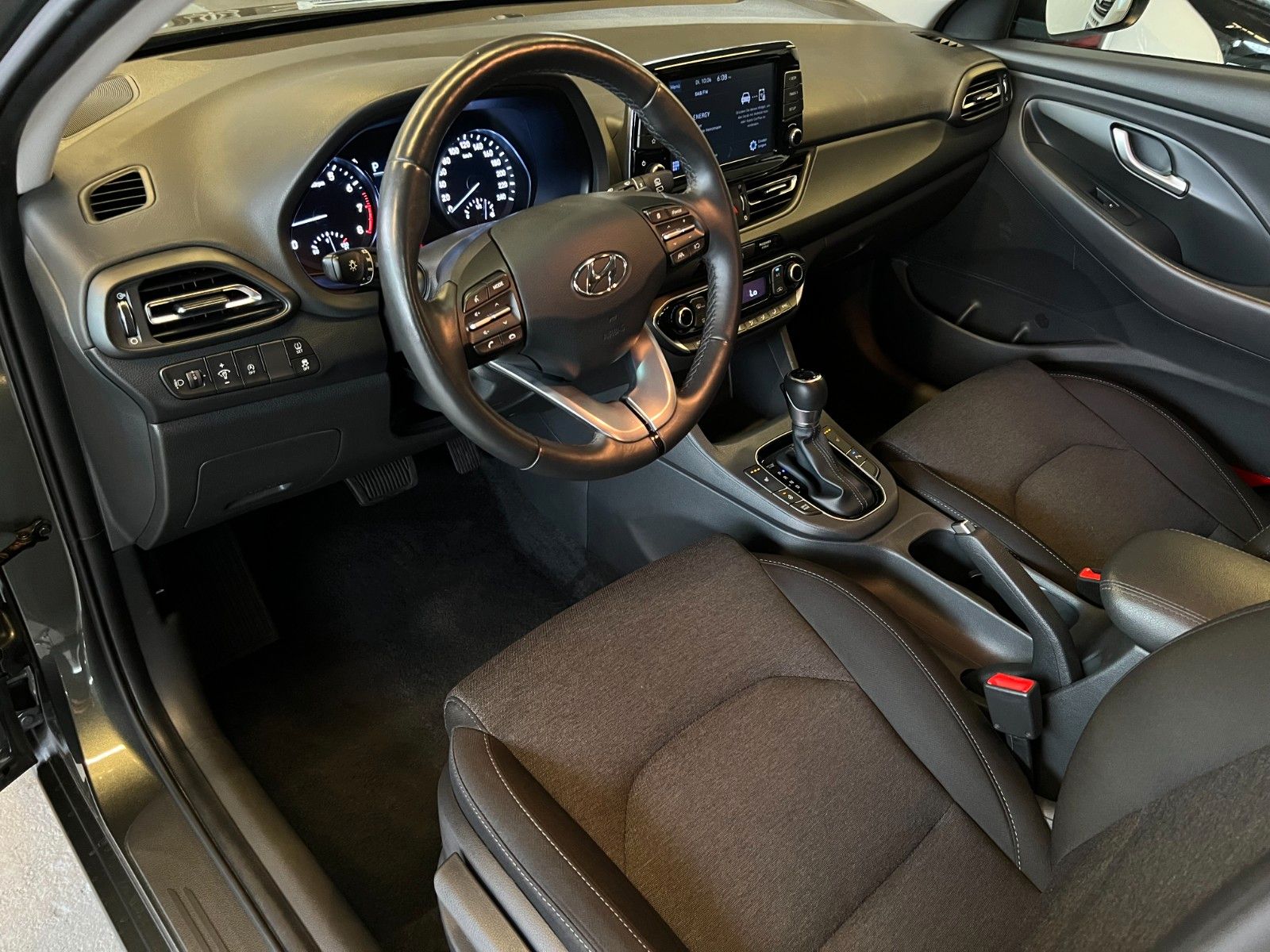 Hyundai i30 Trend T-GDI - Samsaru's Car Outlet