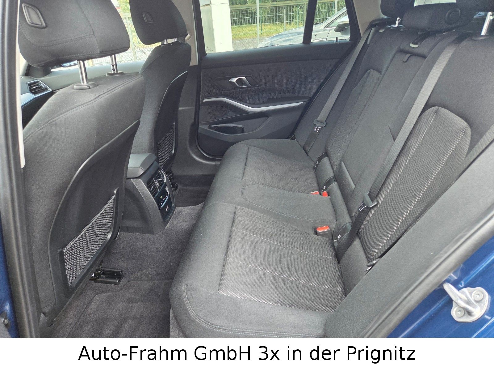 BMW 320 d xDrive - Samsaru's Car Outlet