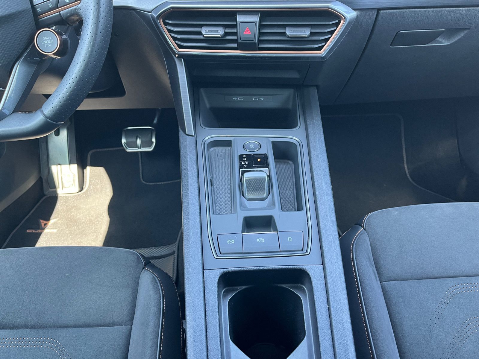 Cupra Formentor VZ Tribe Edition 2.0TSI DSG Pano AHK