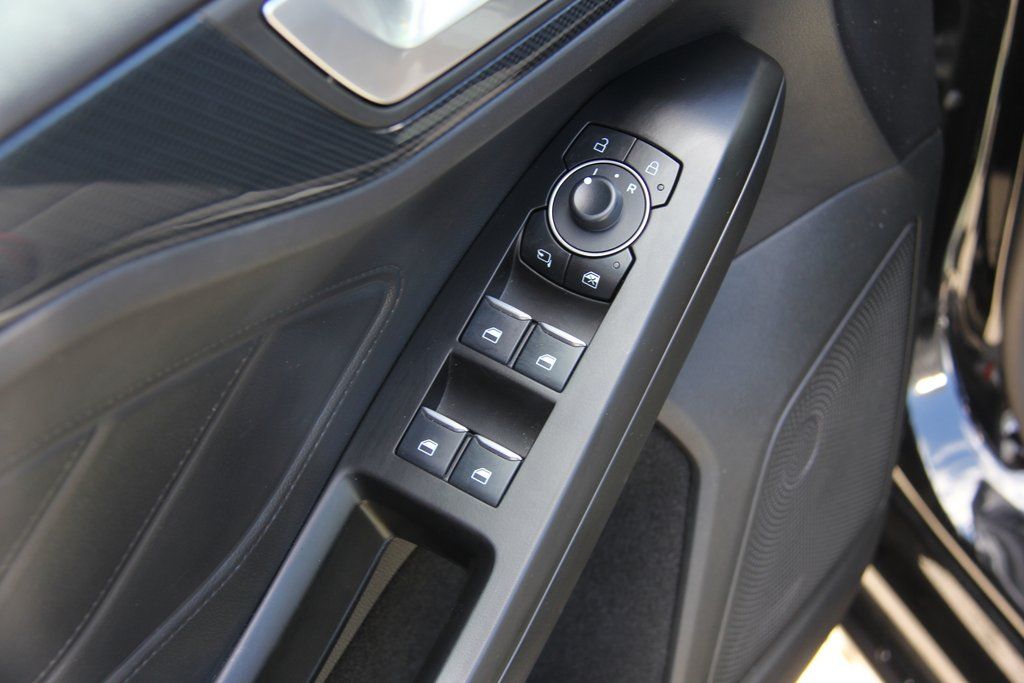 Ford Focus Turnier 155PS ST-LINE LED AdapTempomat CAM