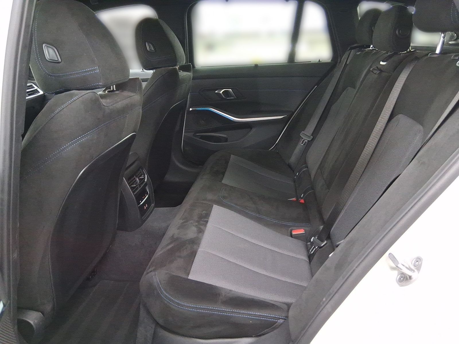BMW 320i Tour.*M-Sport*DrivAss*ParkAssPlus*AktivGesc