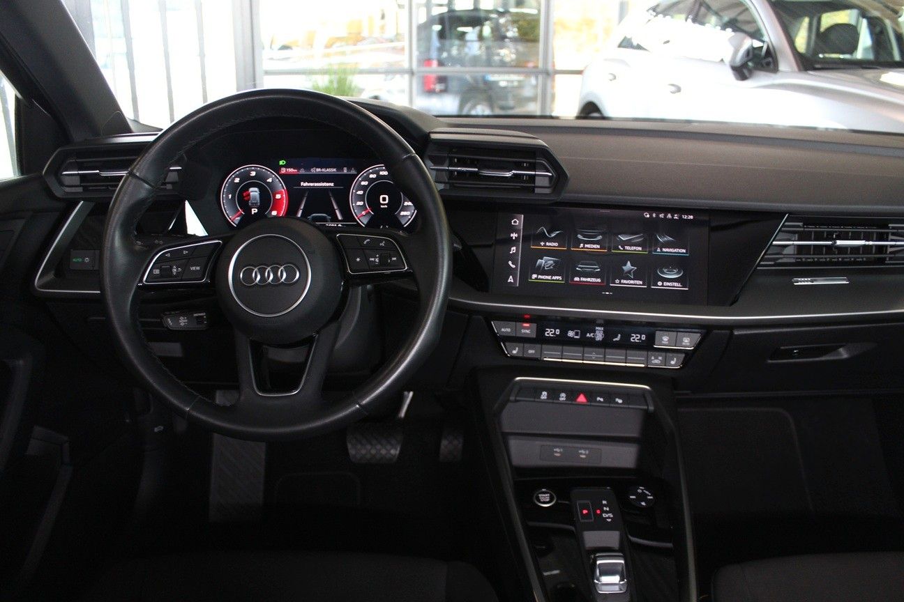 Audi A3 Sportback 35 TDi S-tronic Park Assist App DAB