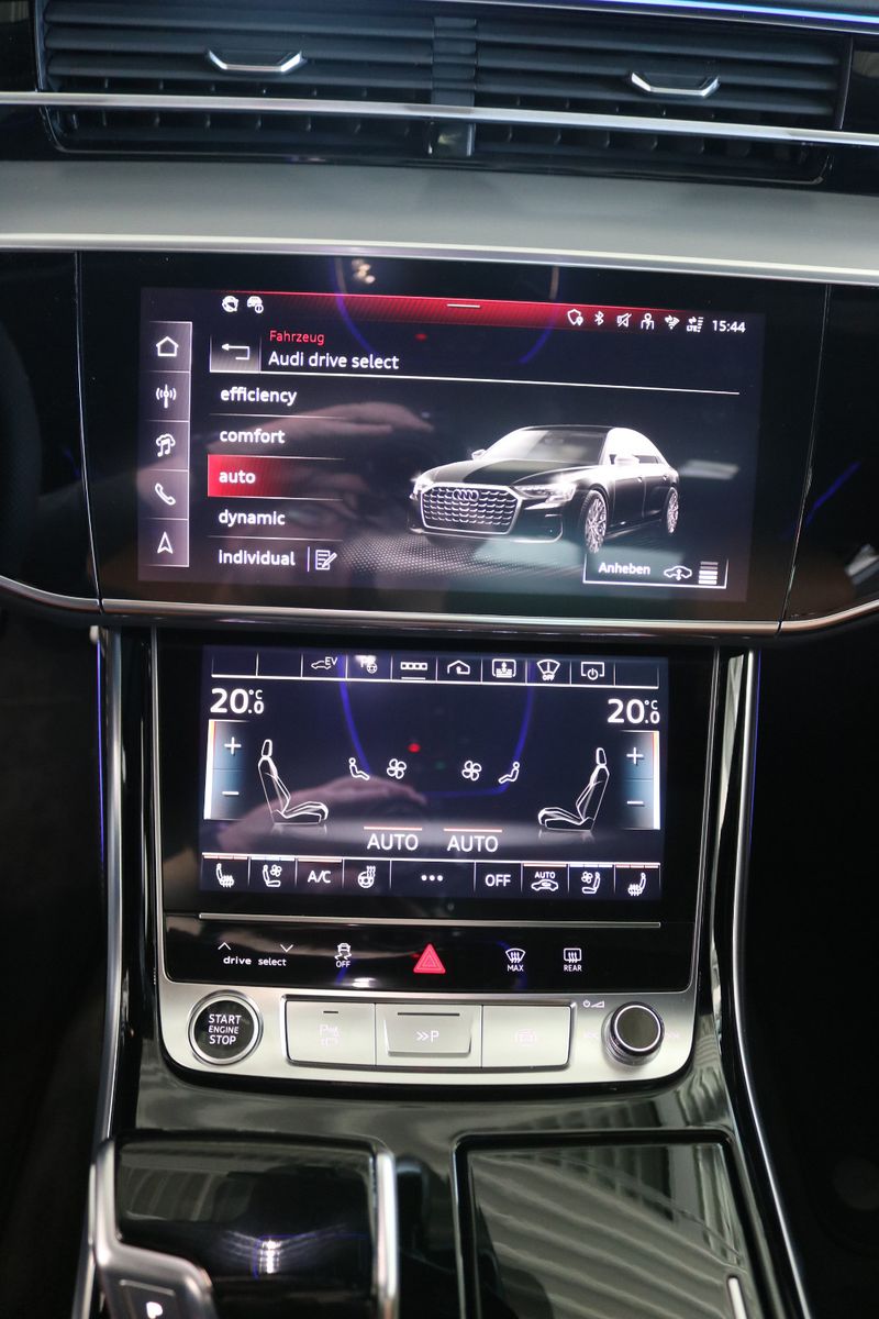 Audi A8 L 60 TFSI e Lang S line - Samsaru's Car Outlet