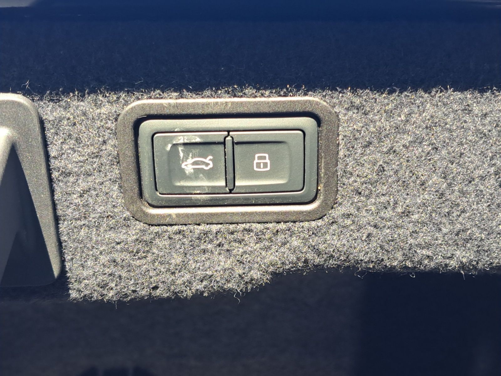 Audi A8 60 TFSIe - Samsaru's Car Outlet