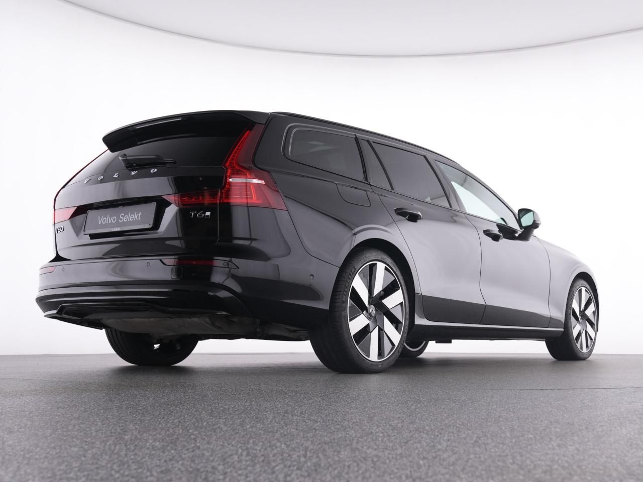 Volvo V60 T6 Recharge AWD Ultra Dark AHK+19'+ACC+360°