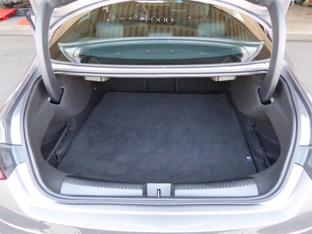 Mercedes-Benz CLA 180 Coupé Progressive - Samsaru's Car Outlet