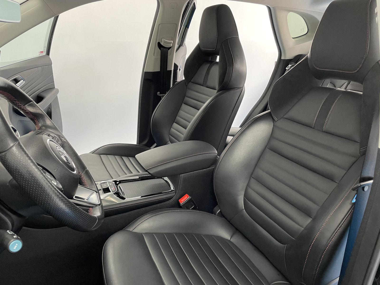 MG EHS PHEV Luxury 360/Pano/Leder/Navi/ACC+/Keyless
