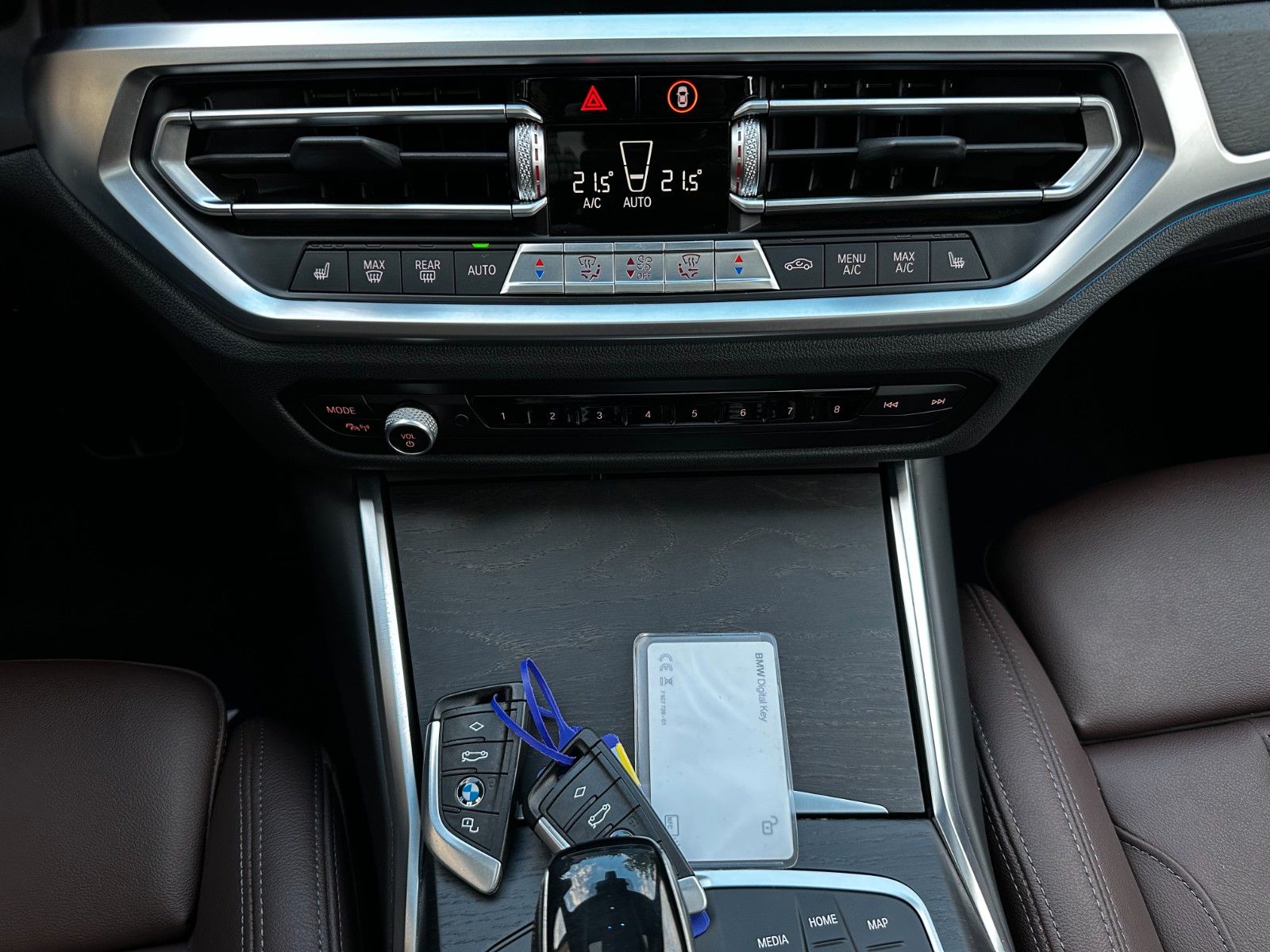 BMW 330e M Sport Shadow - Samsaru's Car Outlet