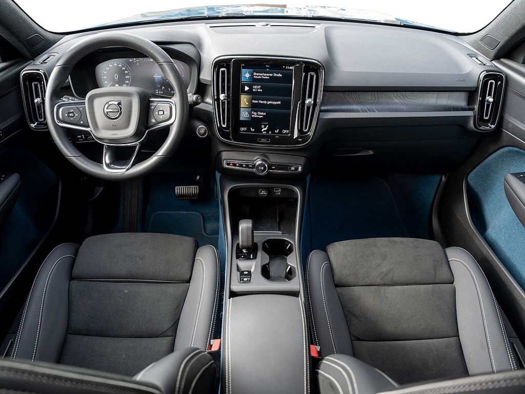 Volvo XC40 T4 Recharge Core AHK ACC