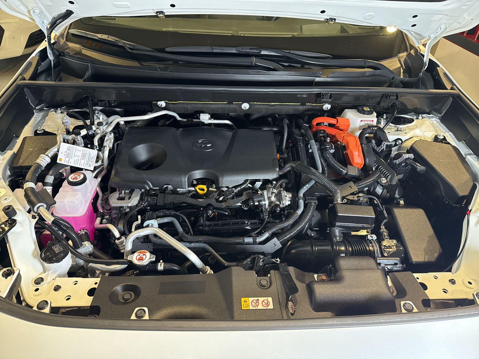Toyota RAV4 2.5 Hybrid PlugIn Style - Samsaru's Car Outlet