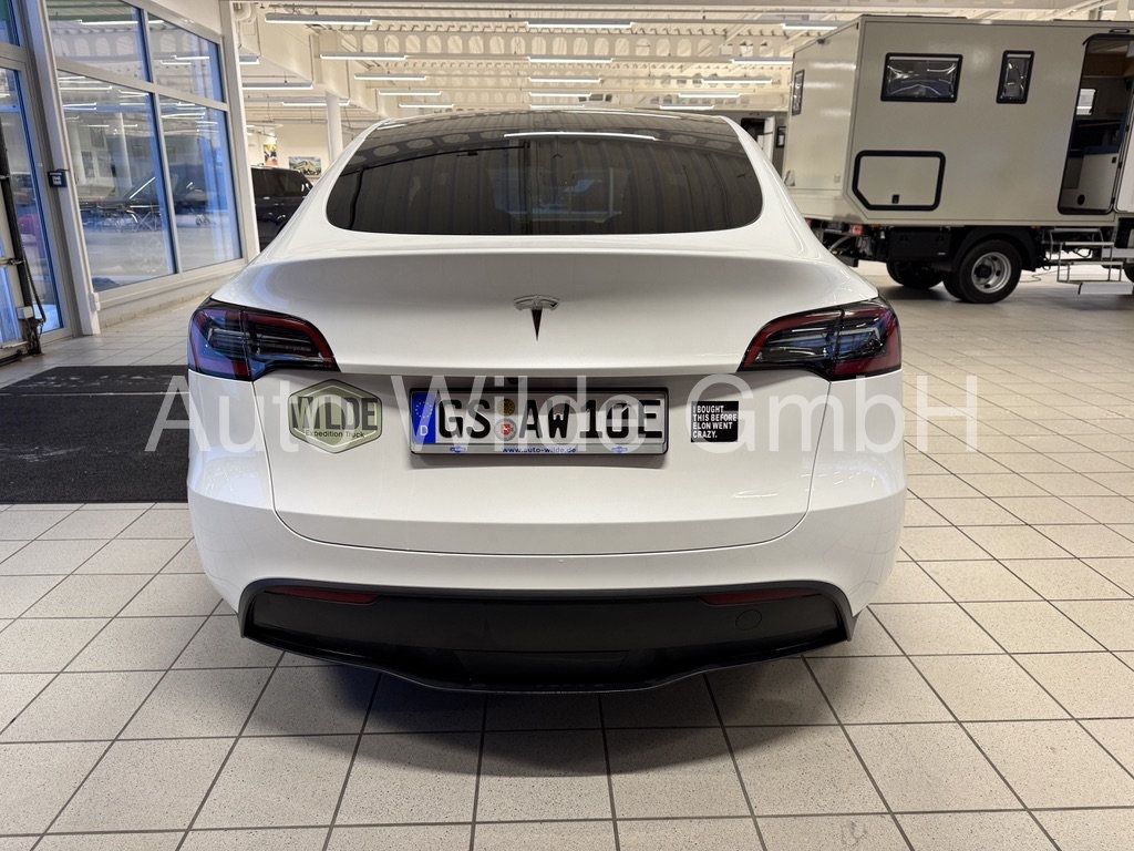 Tesla Model Y Basis RWD