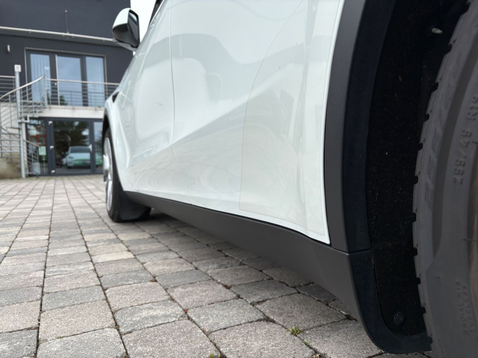 Tesla Model Y Long Range Dual AWD 8 fach Alu