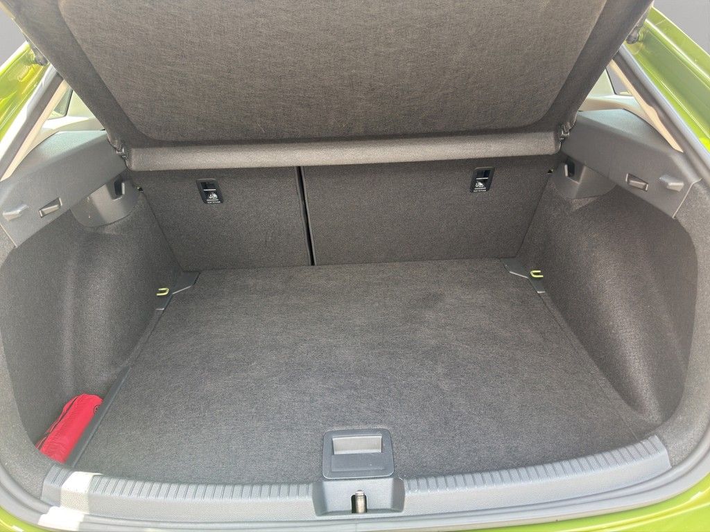 Volkswagen Taigo Life 1.0 TSI - Samsaru's Car Outlet