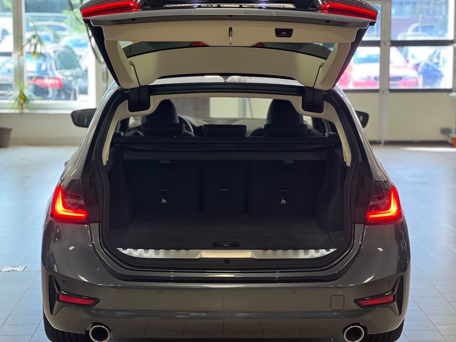 BMW 320e Advantage Aut - Samsaru's Car Outlet
