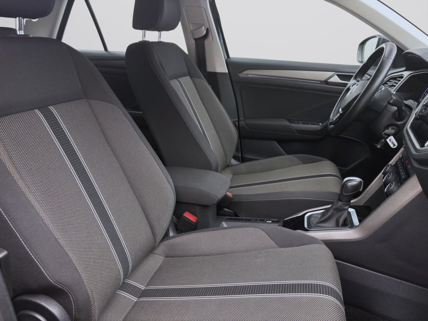 Volkswagen T-Roc 2.0 TDI DSG STYLE - Samsaru's Car Outlet