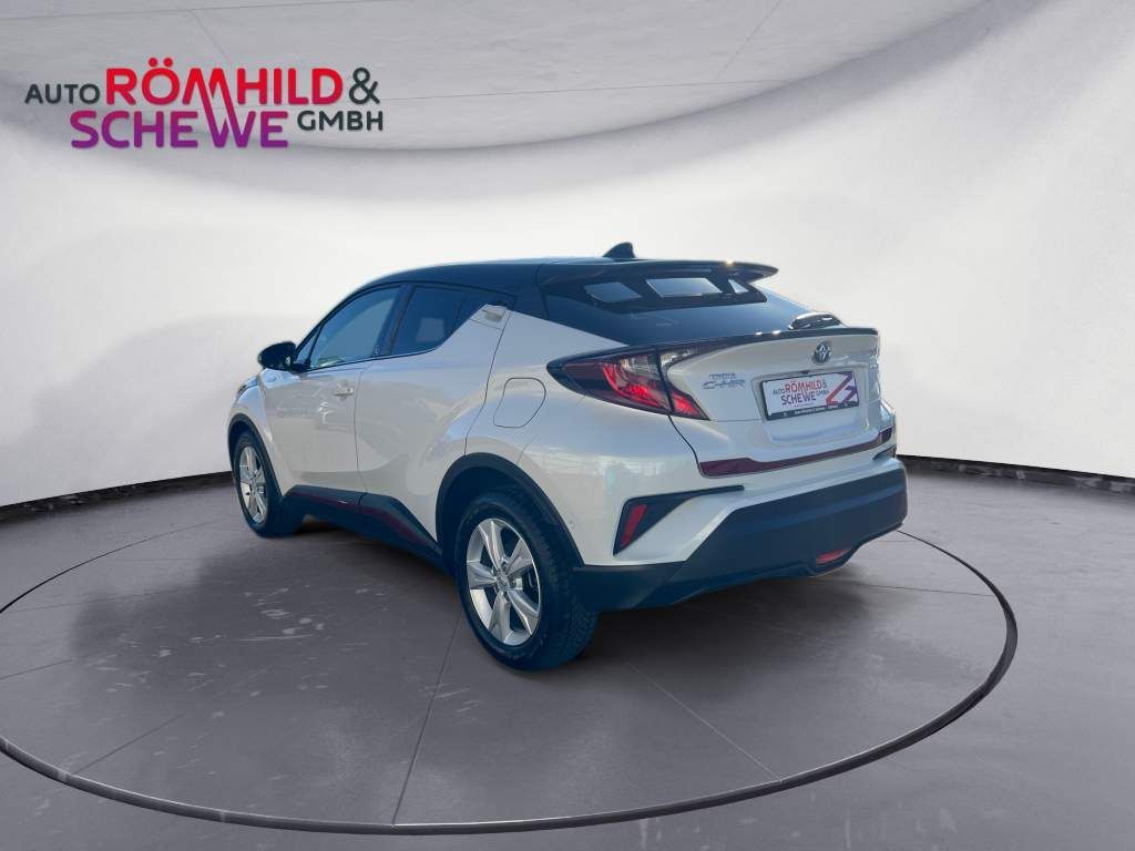 Toyota C-HR Hybrid Style - Samsaru's Car Outlet