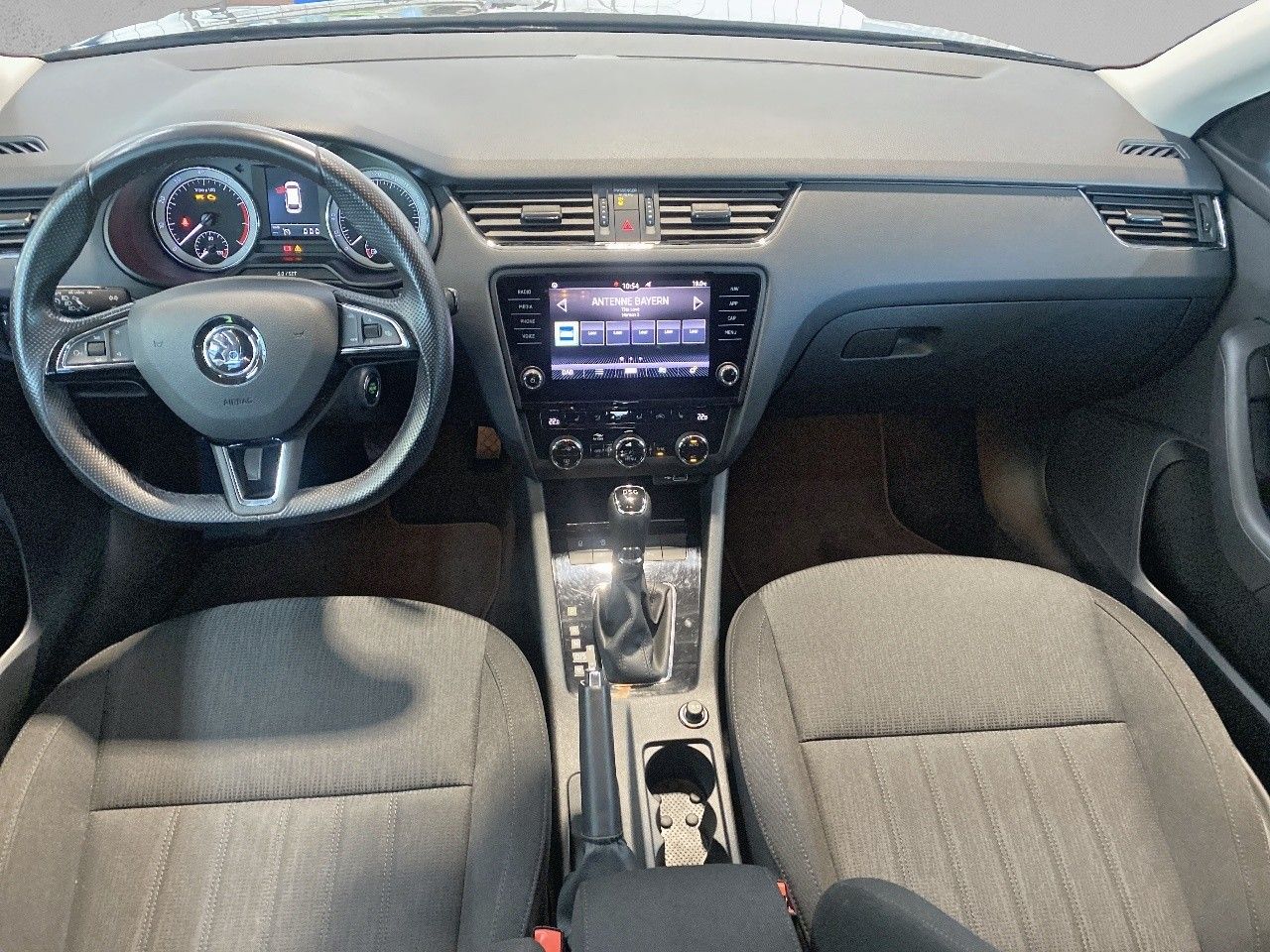 Skoda Octavia Combi Style 1.5 TSI - Samsaru's Car Outlet