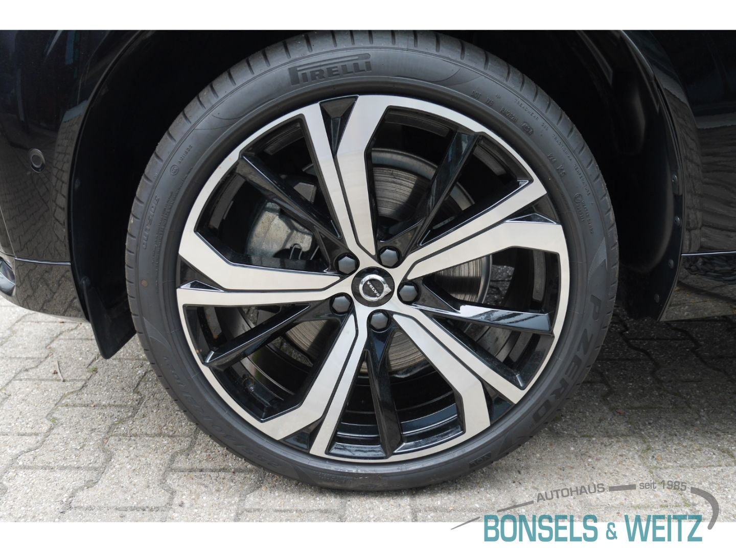 Volvo XC60 Ultra Dark Benzin EU6d B5 AWD MILD-HYBRID H