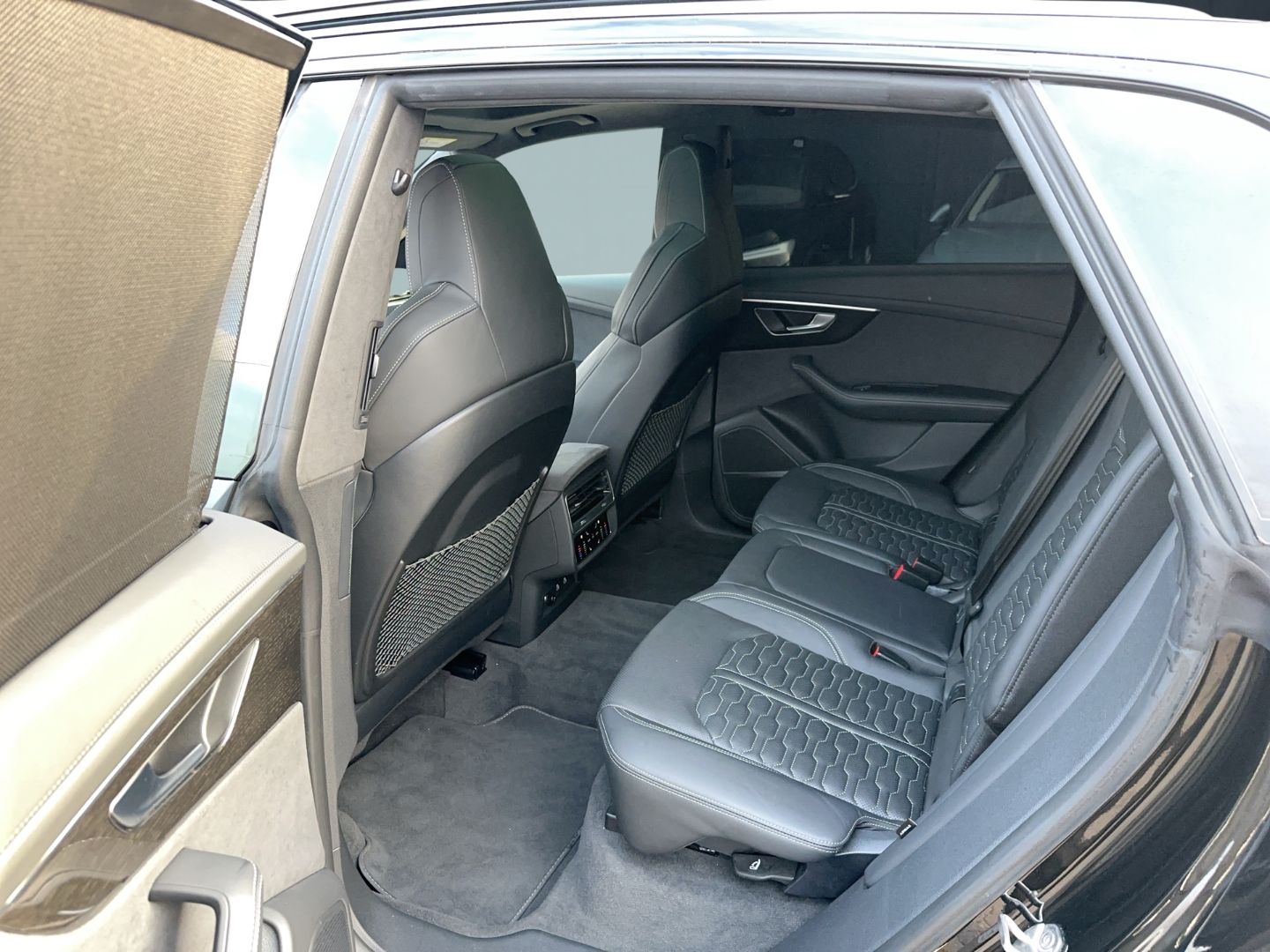 Audi RSQ8 4.0TFSI quattro ACC AHK B&O MATRIX PANO 360