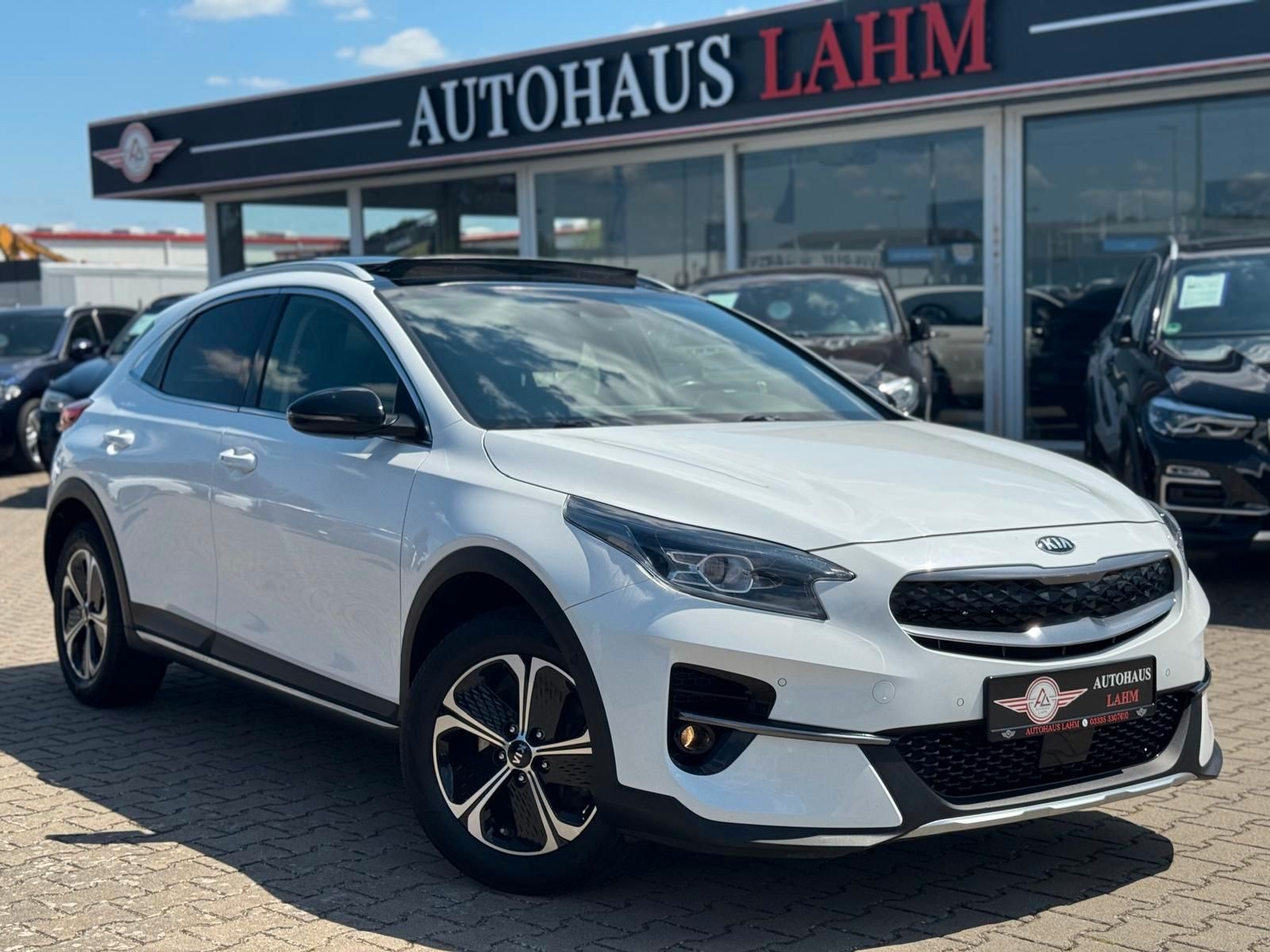 Kia XCeed 1.6 Plug-in Hybrid Platinum Edition - Samsaru's Car Outlet