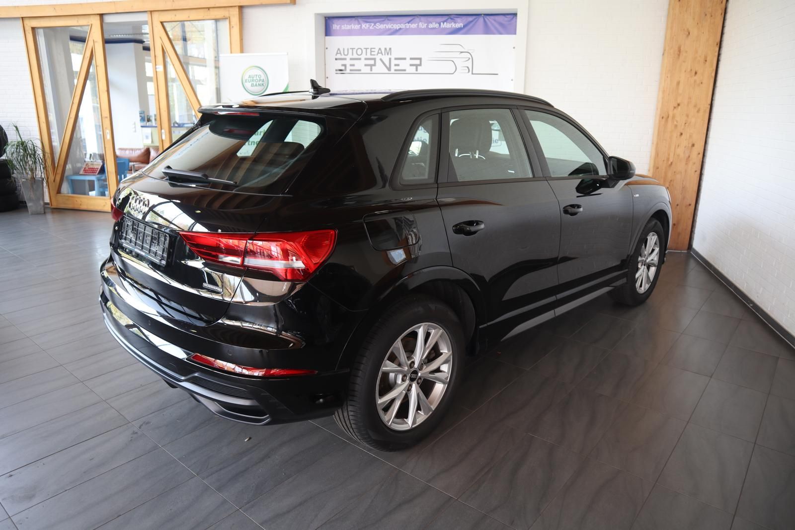 Audi Q3 40 TDI quattro S tronic S line Pano/RFK/LED/A