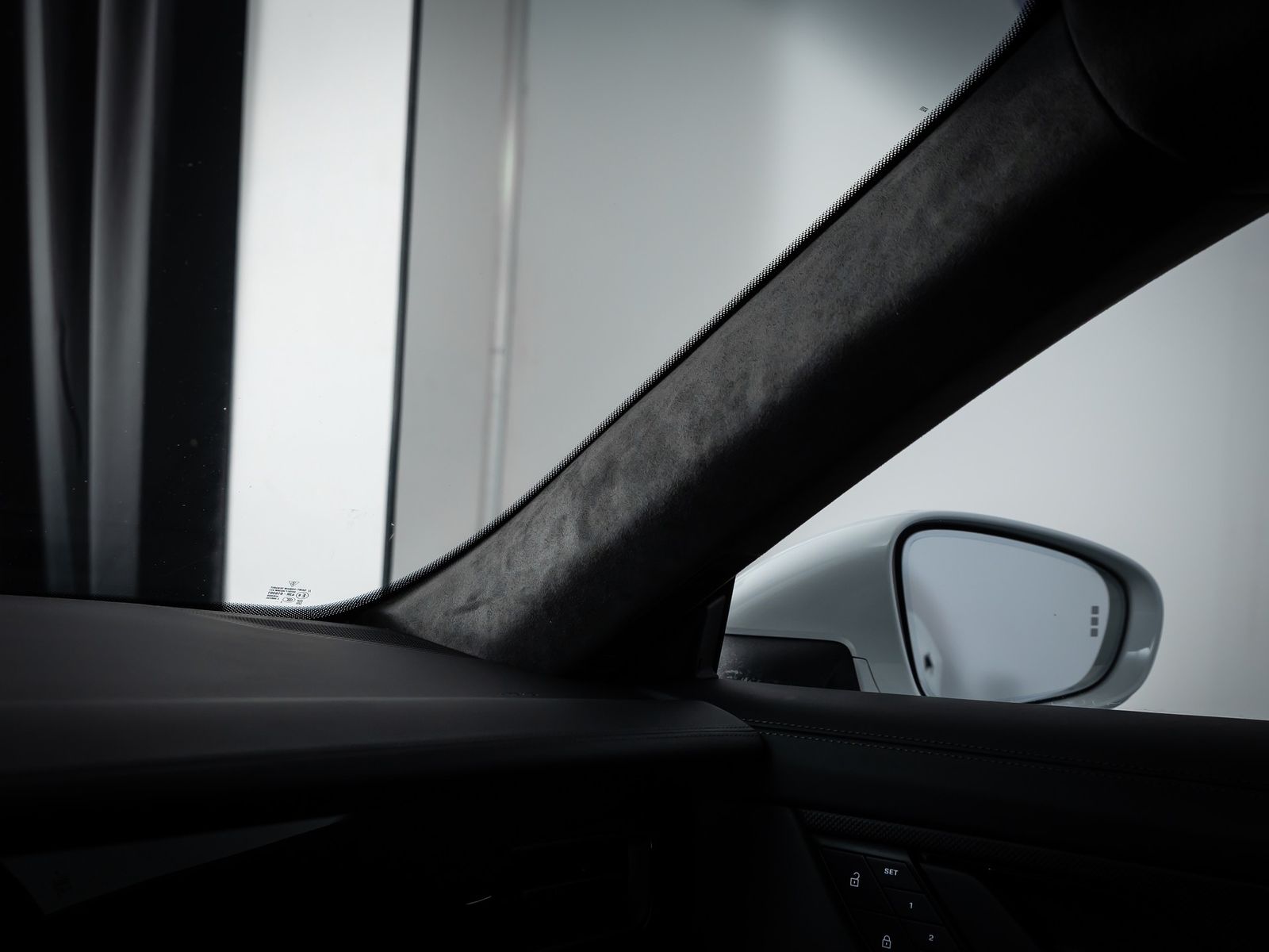 Porsche Taycan GTS Sport Turismo SPORTDESIGN CARBON*PANO