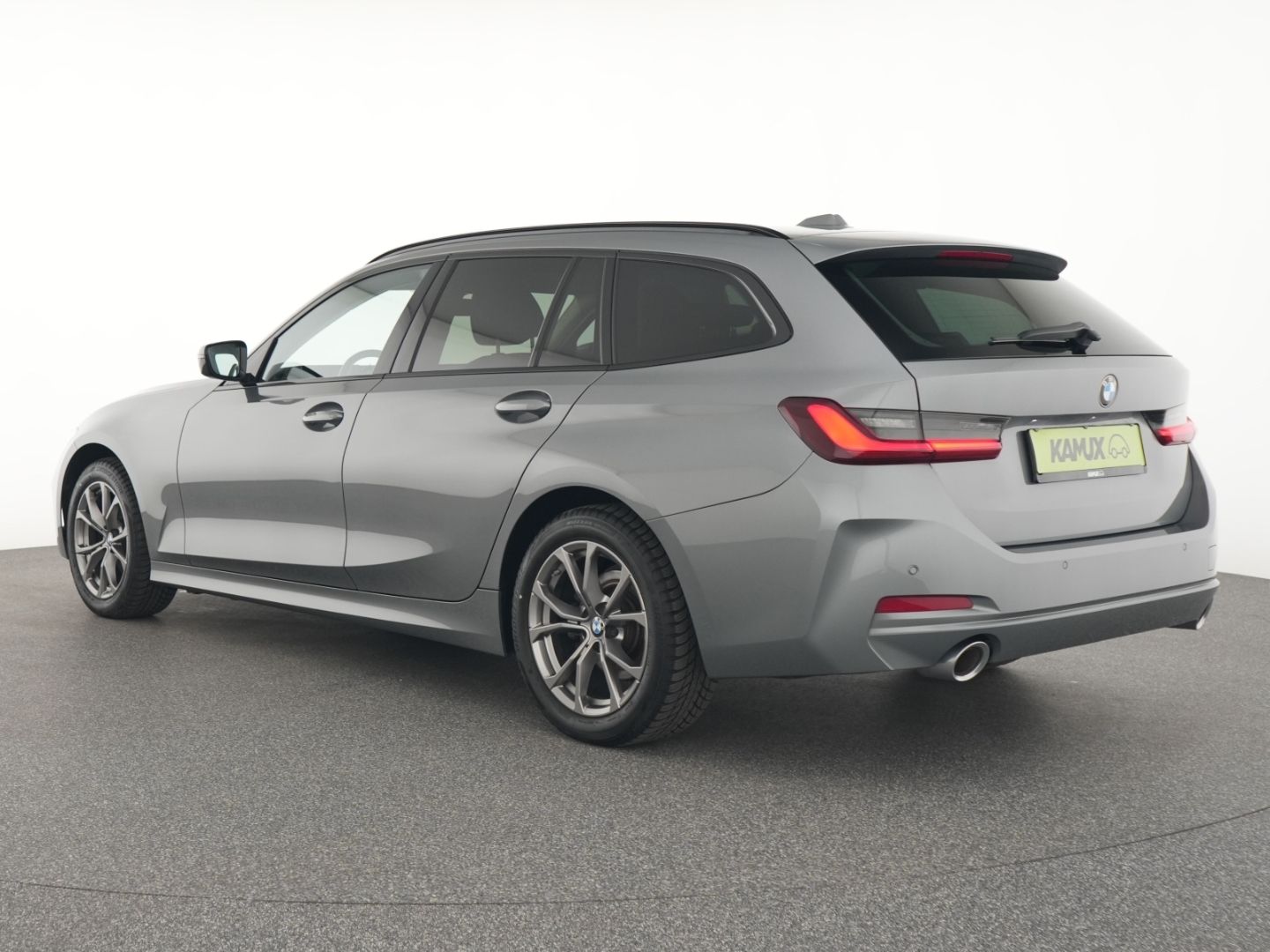 BMW 320 d xDrive Touring - Samsaru's Car Outlet