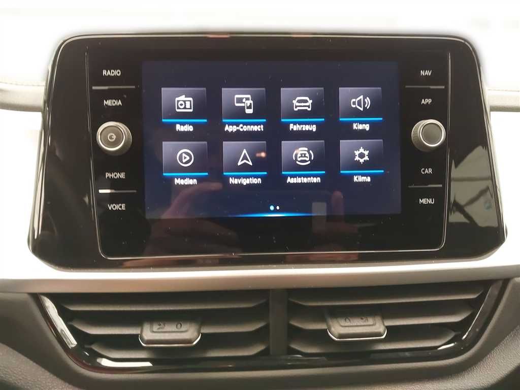 Volkswagen T-Roc Life 1.5 TSI DSG - Samsaru's Car Outlet